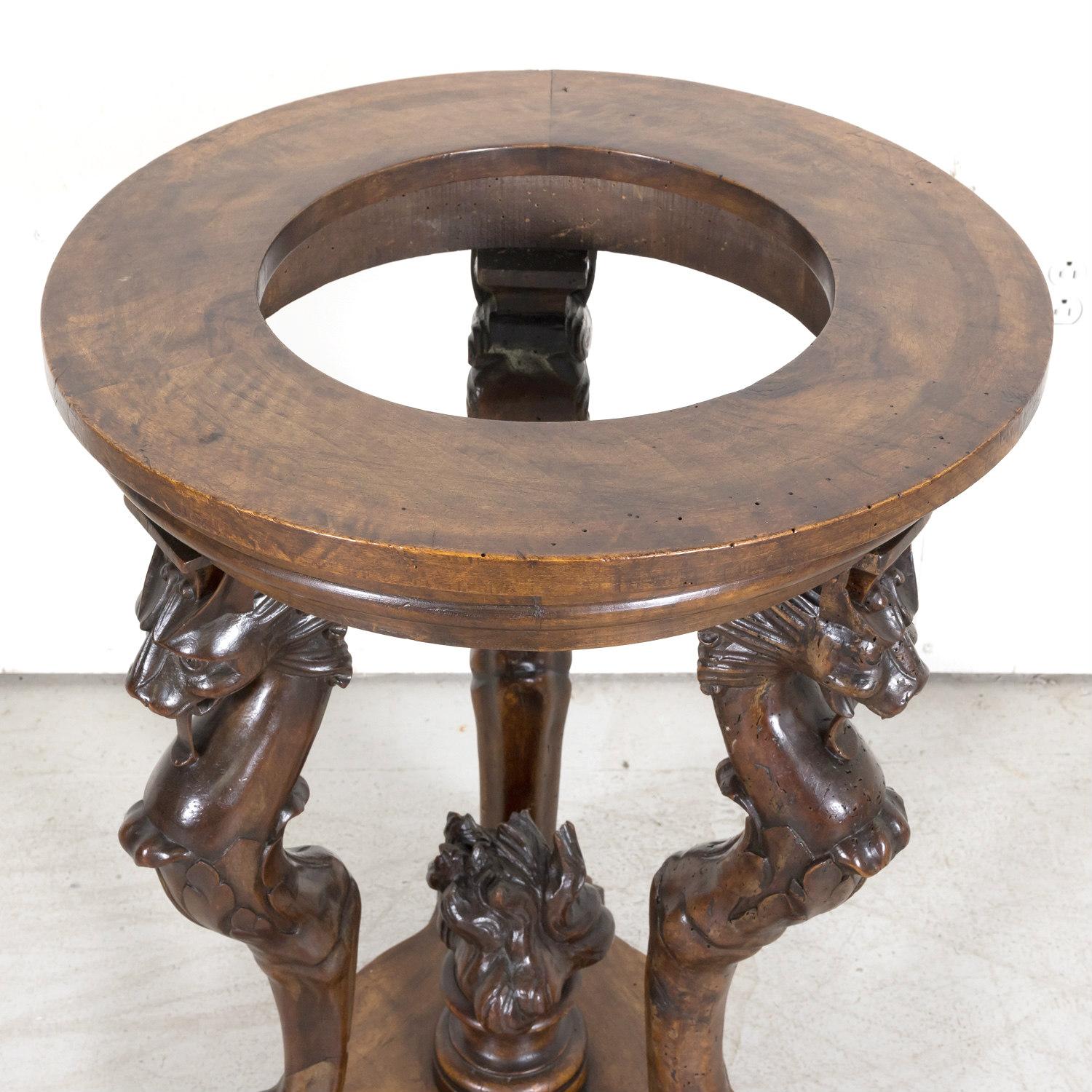 Early 19th Century French Restauration Period Carved Walnut Brazier Tripod Table For Sale 8