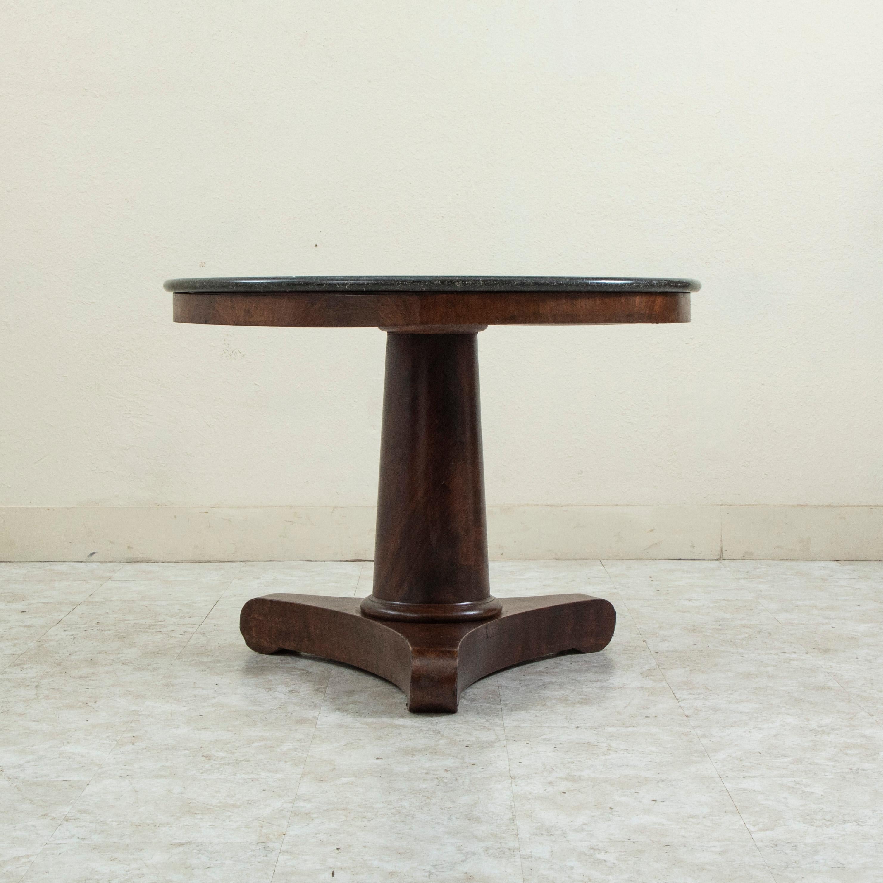 Early 19th Century French Restauration Period Mahogany Center Table, Marble Top In Good Condition In Fayetteville, AR