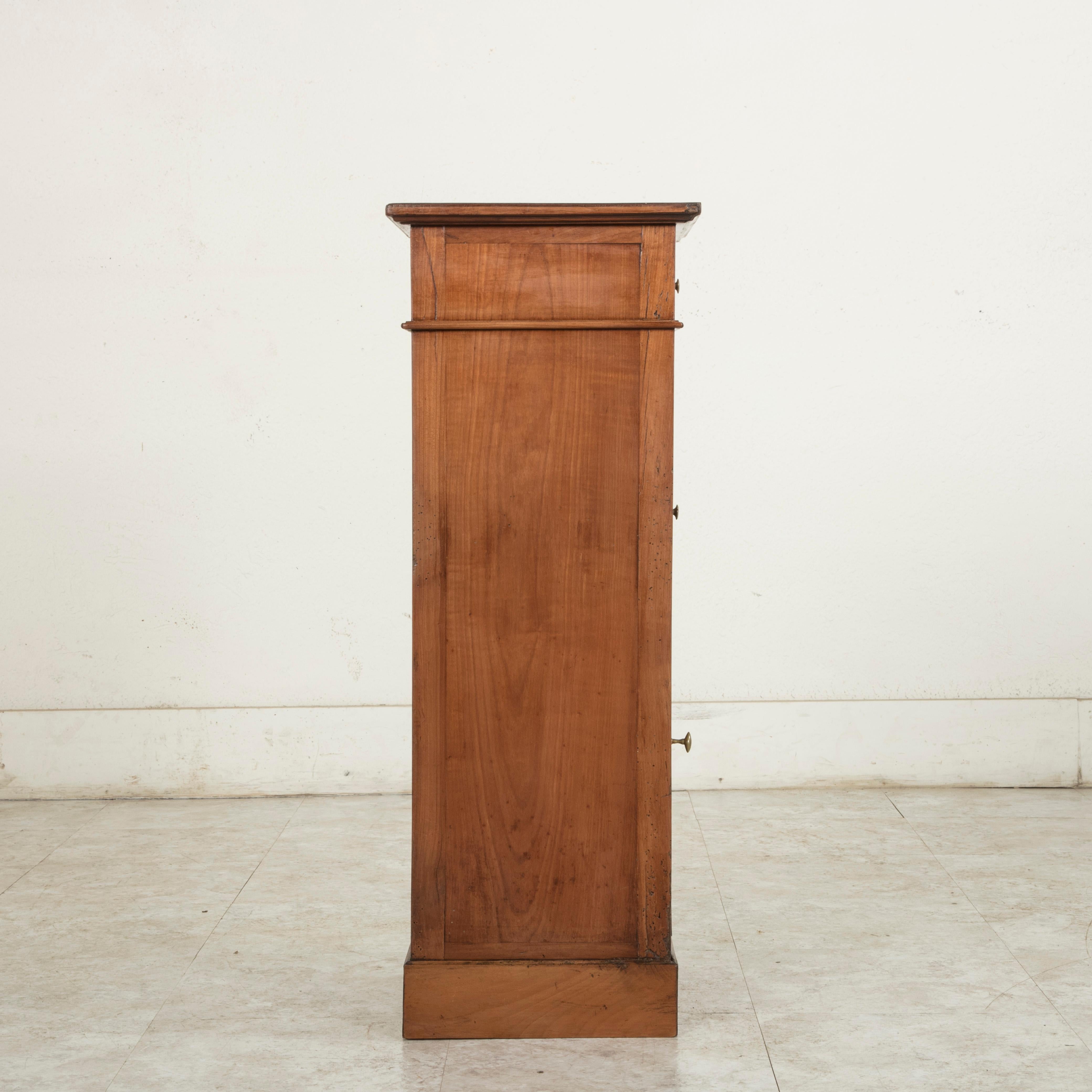 Early 19th Century French Restauration Period Walnut Side Table or Nightstand 2