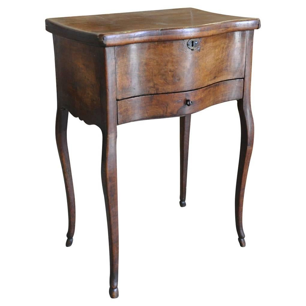 Early 19th Century French Side Table in Walnut
