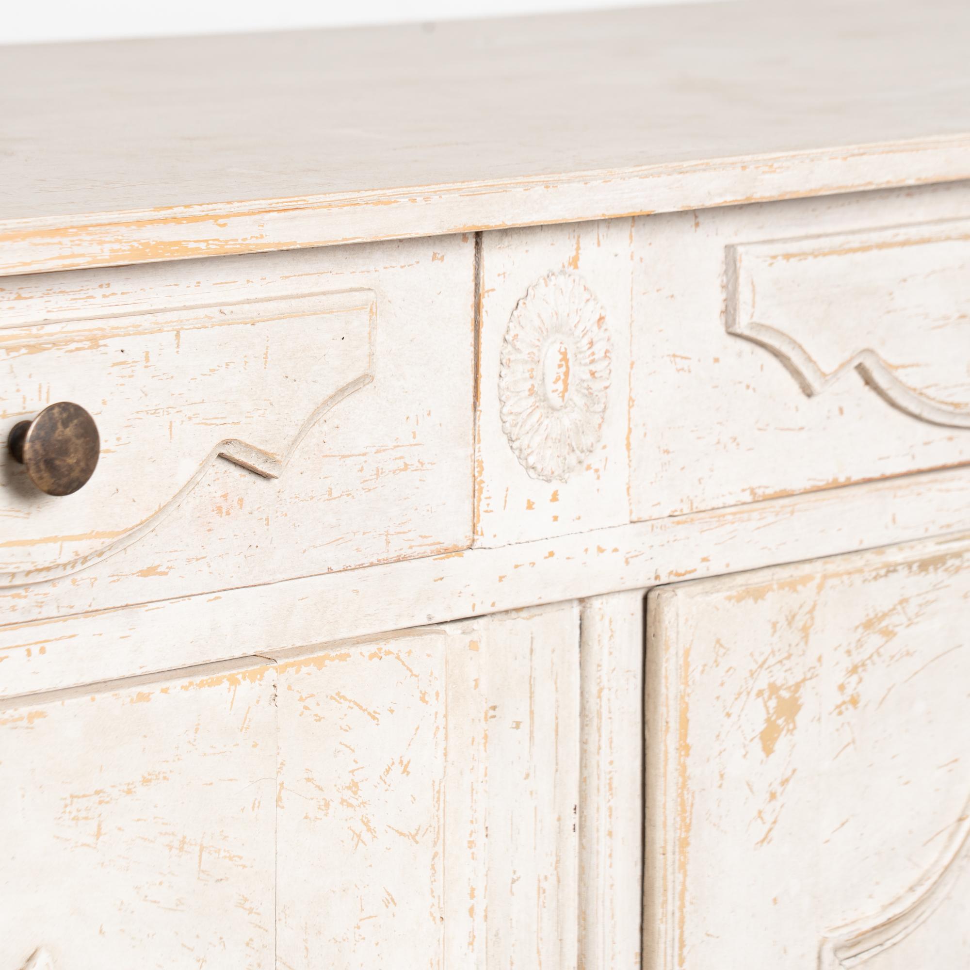 Frühes 19. Jahrhundert Französisches Sideboard Buffet Weiß gestrichen im Angebot 6