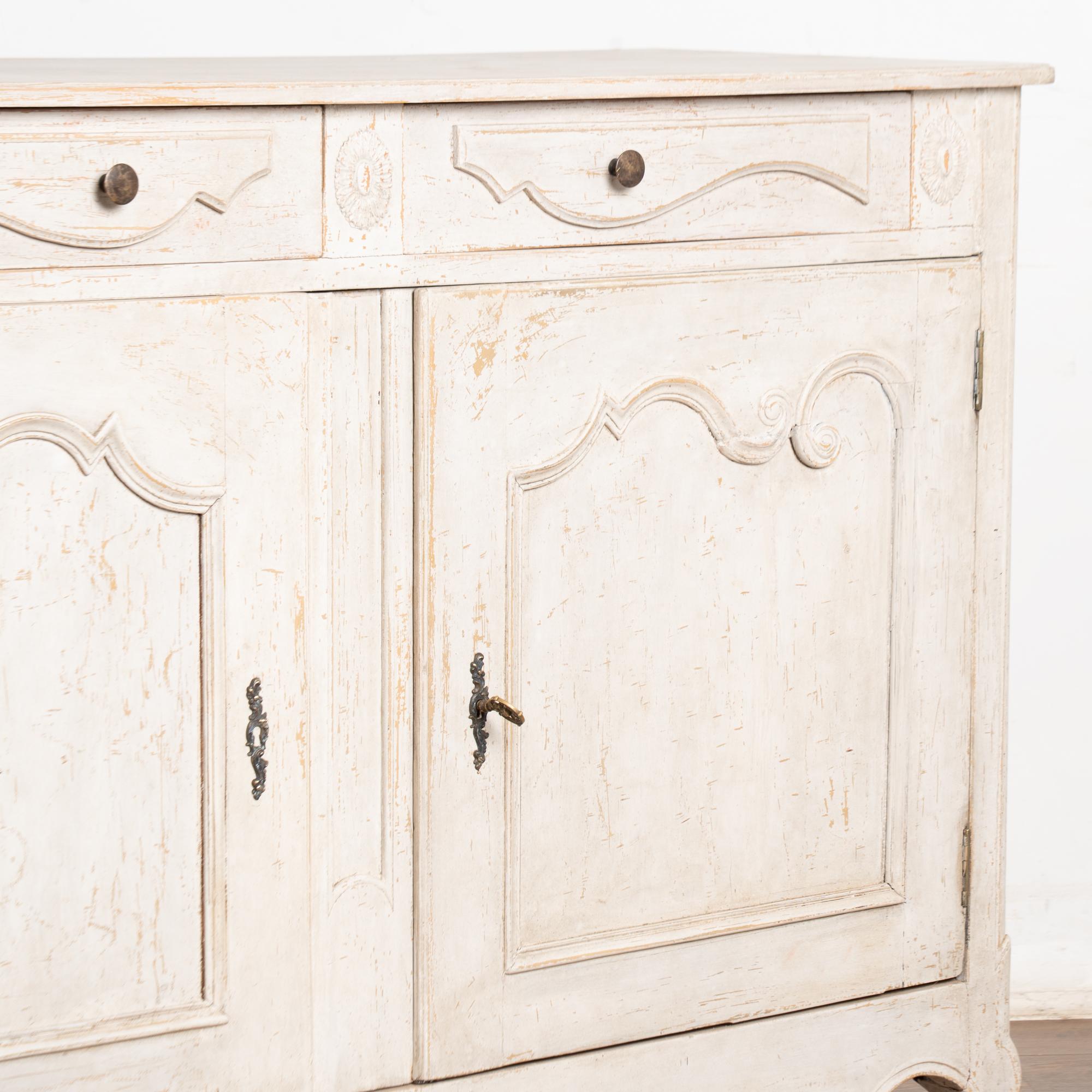 Frühes 19. Jahrhundert Französisches Sideboard Buffet Weiß gestrichen im Angebot 7