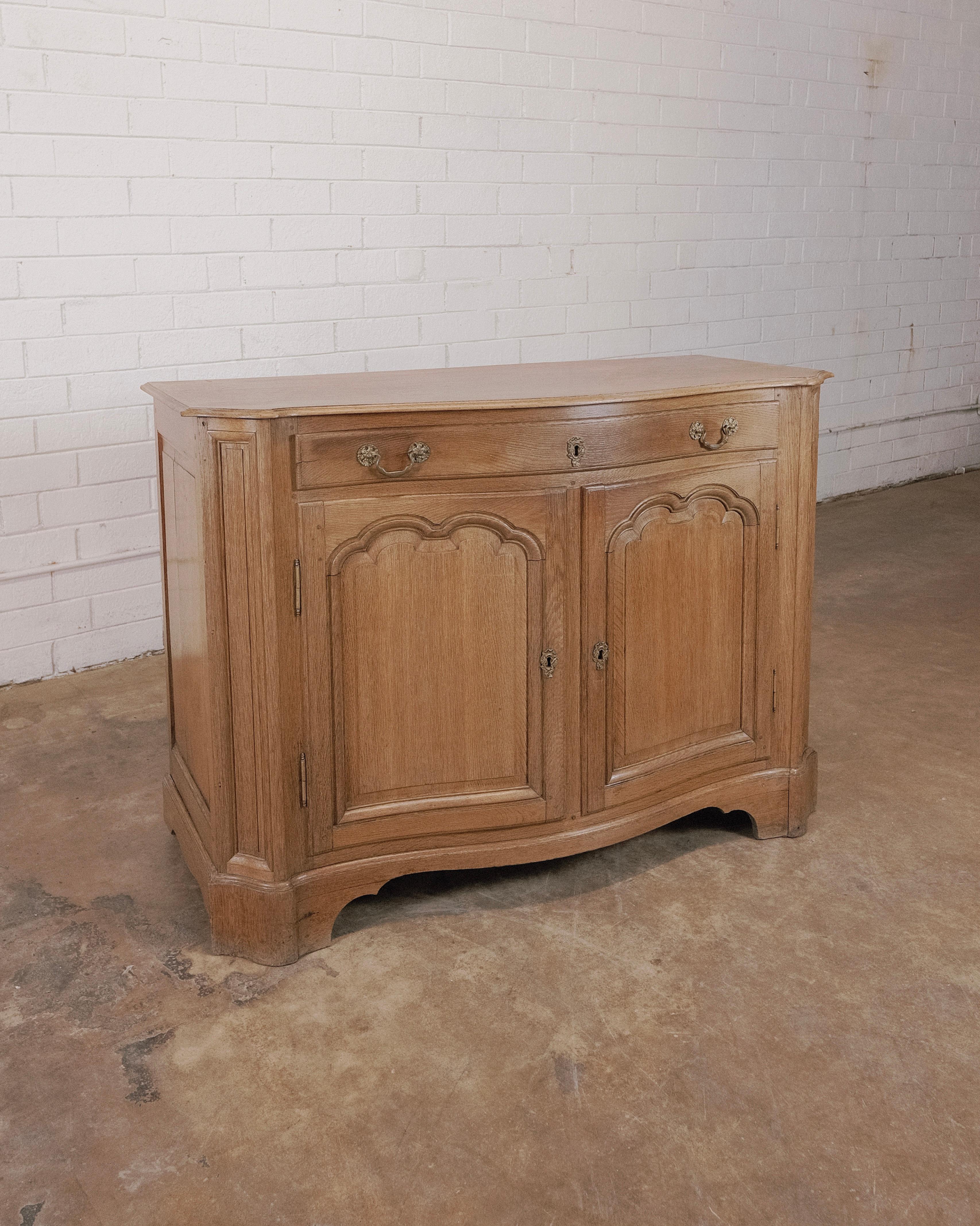 Early 19th Century French sideboard For Sale 2