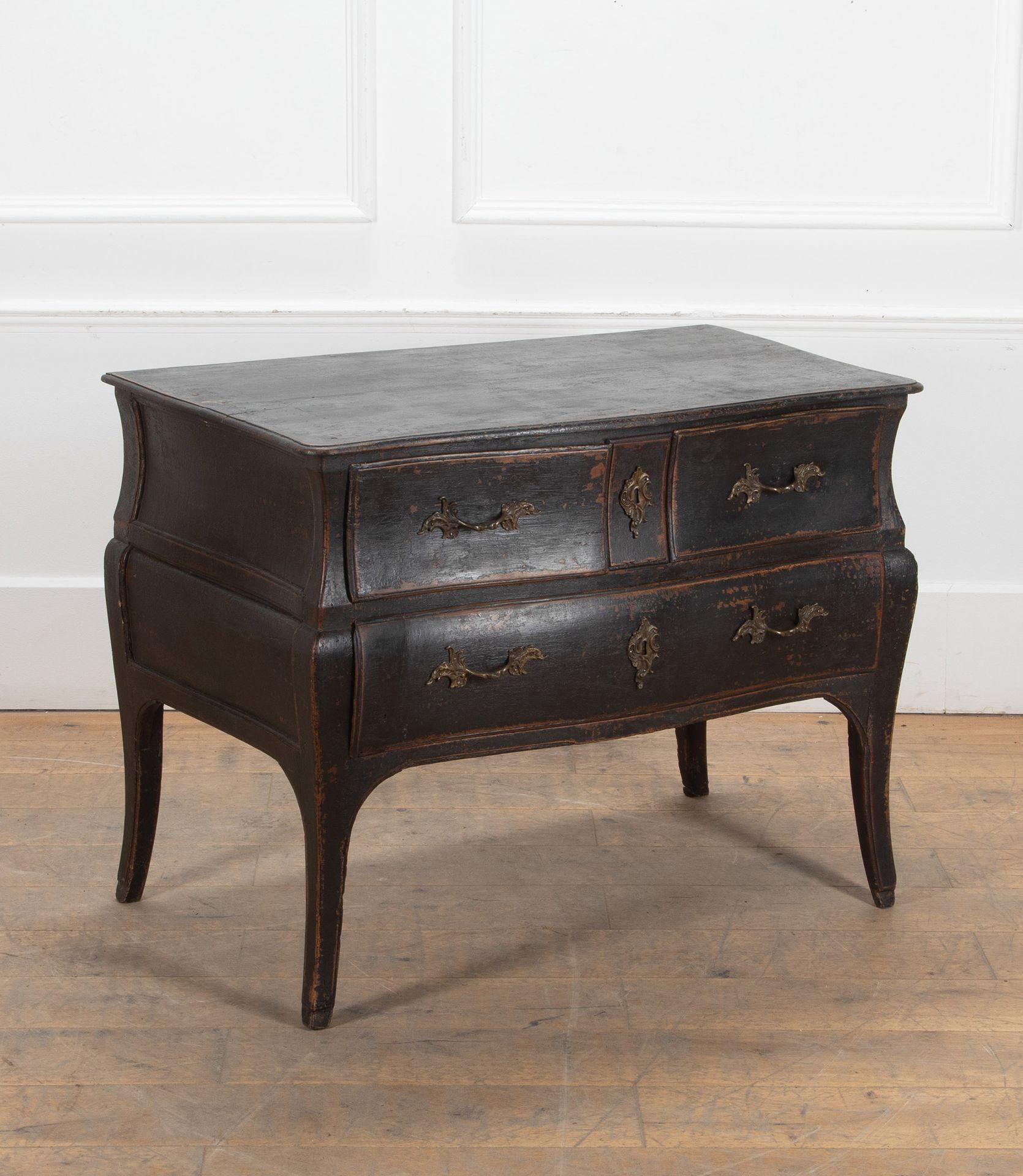 Francese Commode francese a tre cassetti dell'inizio del XIX secolo in vendita