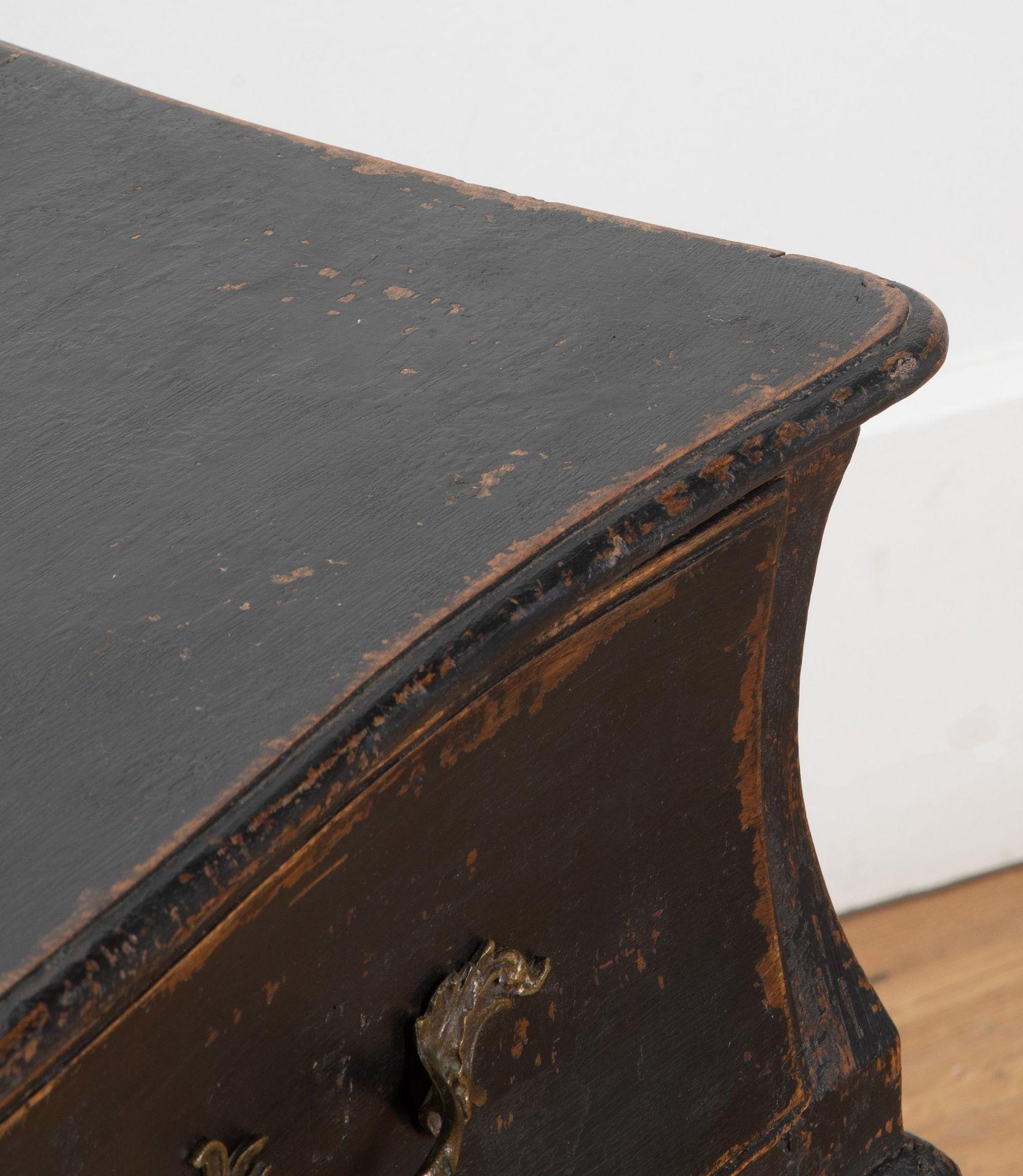 Legno Commode francese a tre cassetti dell'inizio del XIX secolo in vendita