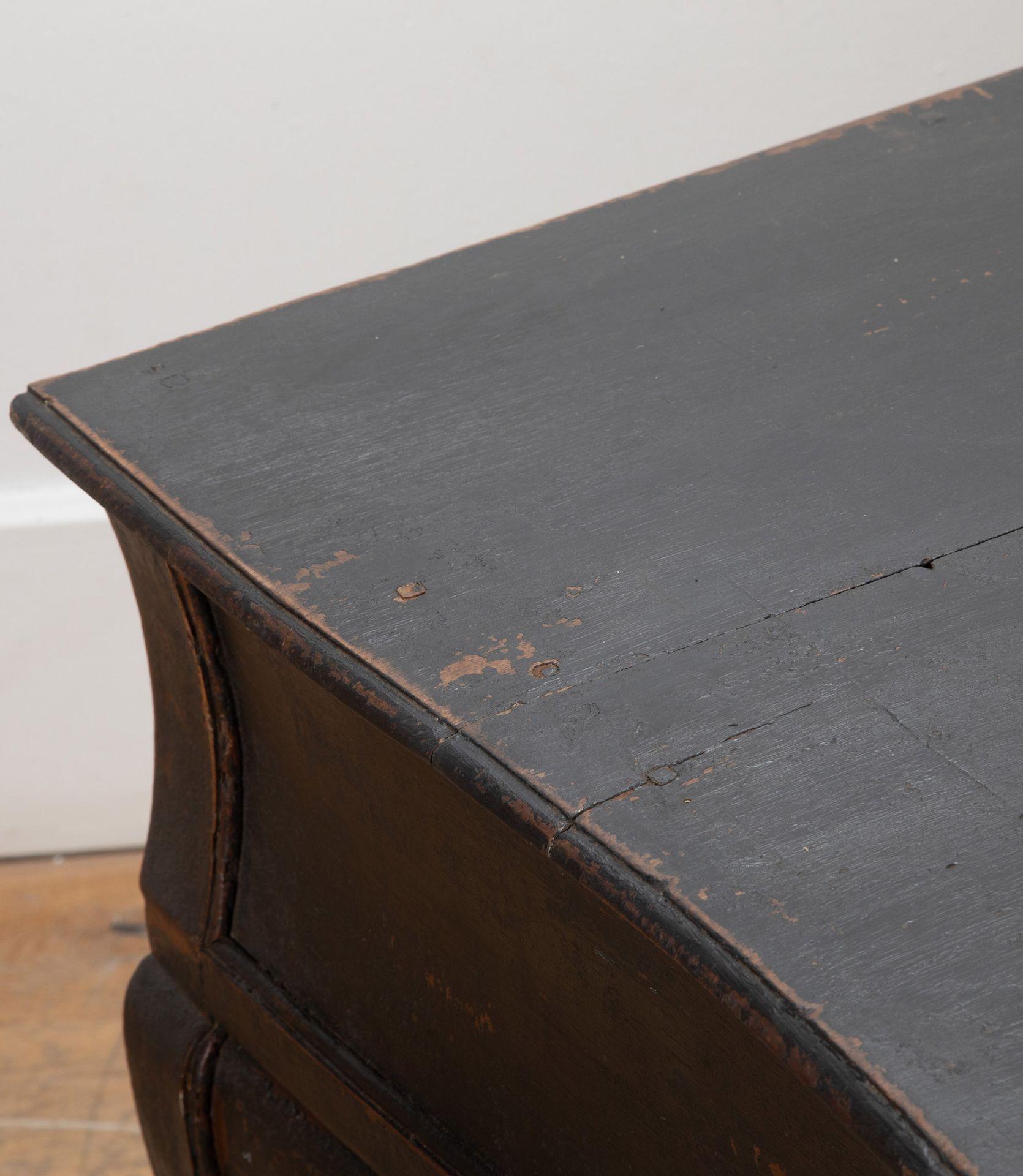 Commode francese a tre cassetti dell'inizio del XIX secolo in vendita 1