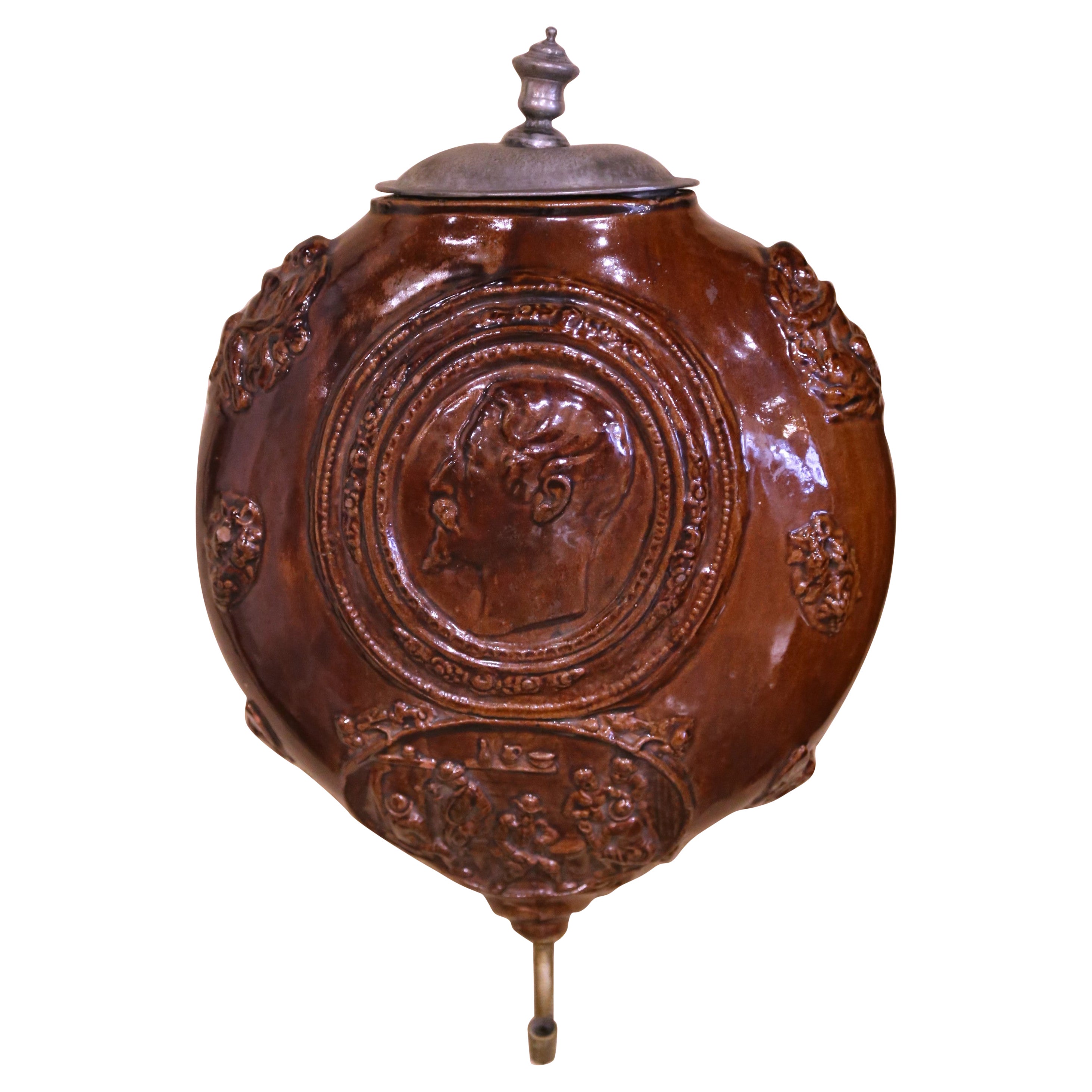 Fontana in terracotta da parete francese dell'inizio del XIX secolo