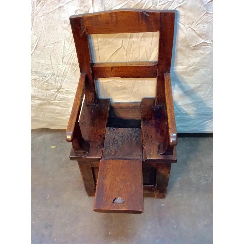 Early 19th Century French Walnut Armchair For Sale 7