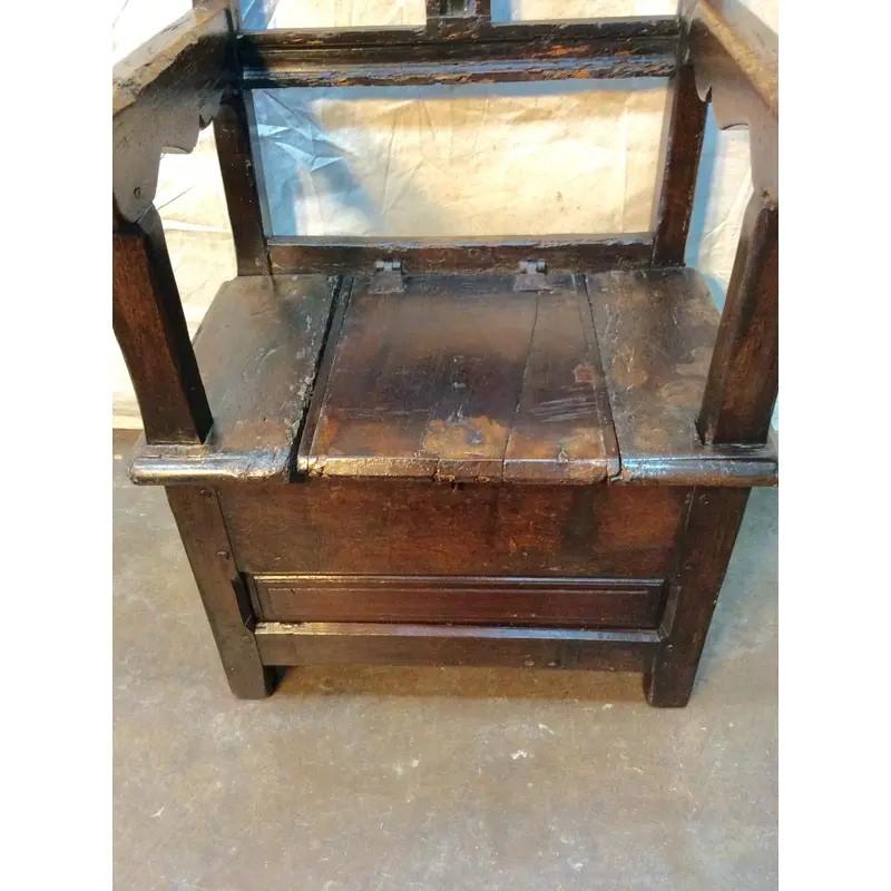 Early 19th Century French Walnut Armchair In Good Condition For Sale In Burton, TX