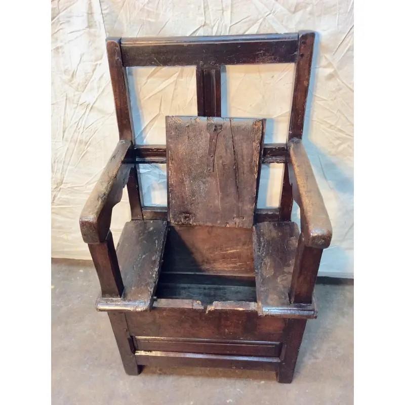 Early 19th Century French Walnut Armchair For Sale 3