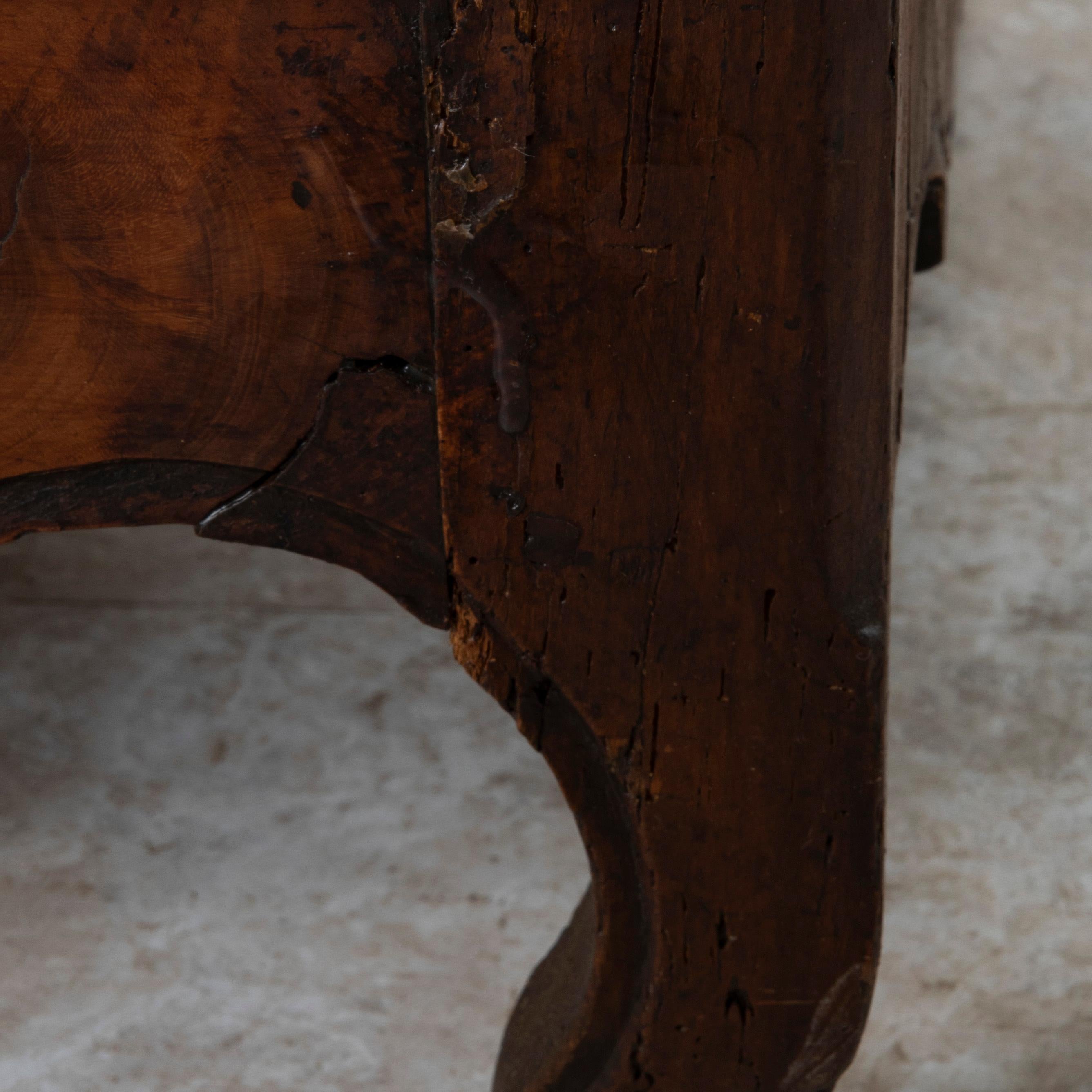 Early 19th Century French Walnut Buffet with Marquetry From the Dordogne Region For Sale 9