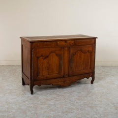 Buffet in noce francese del primo Ottocento con intarsi della regione della Dordogna