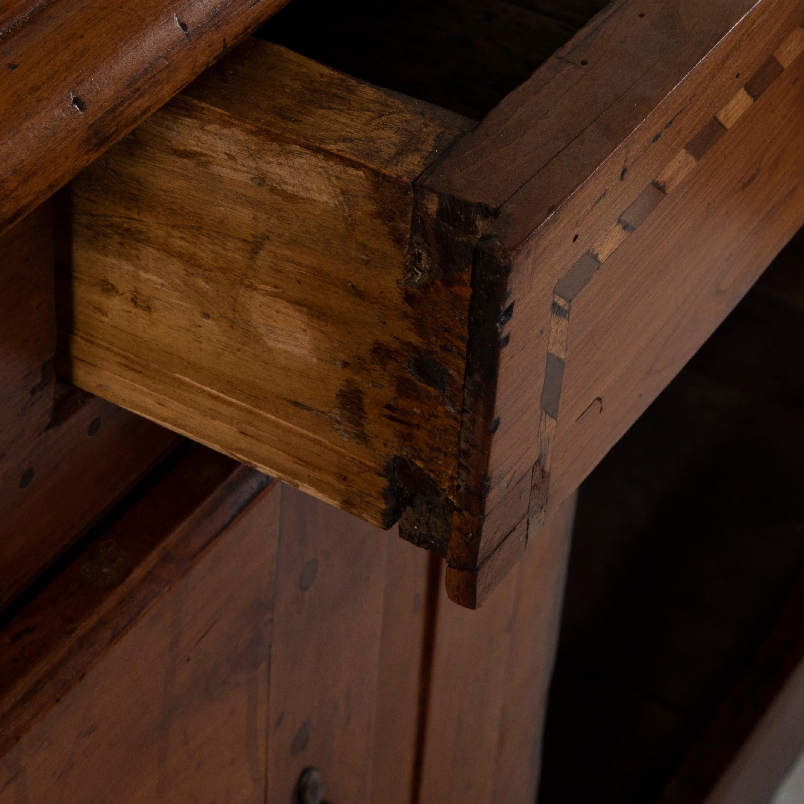 Early 19th Century French Walnut Buffet with Marquetry From the Dordogne Region For Sale 3