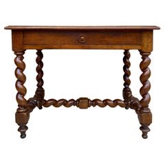 Mesa de trabajo francesa de nogal de principios del siglo XIX