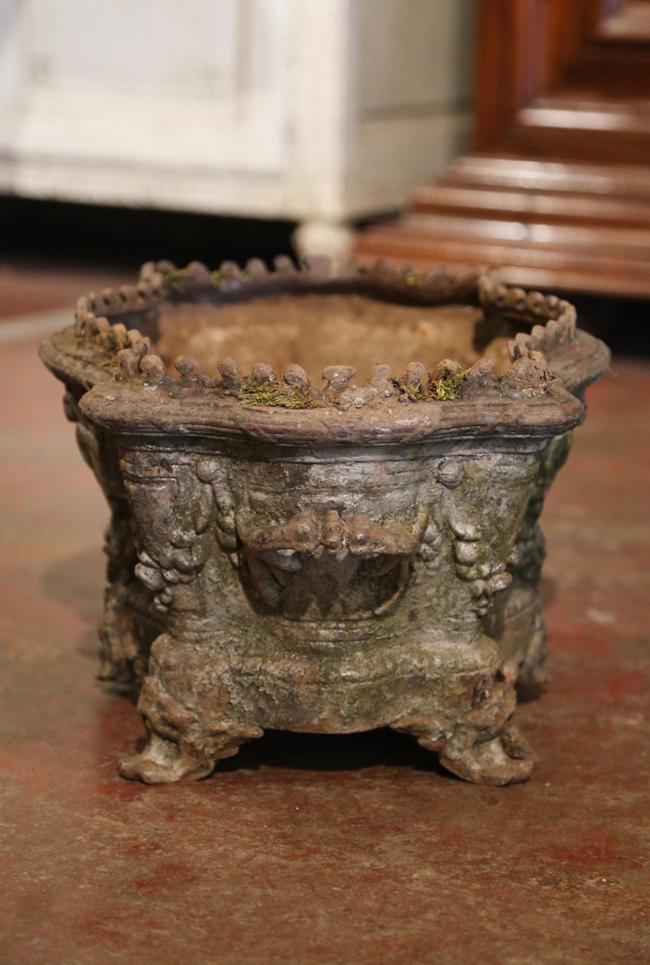 Early 19th Century French Weathered Iron Outdoor Planter Box Jardiniere For Sale 3
