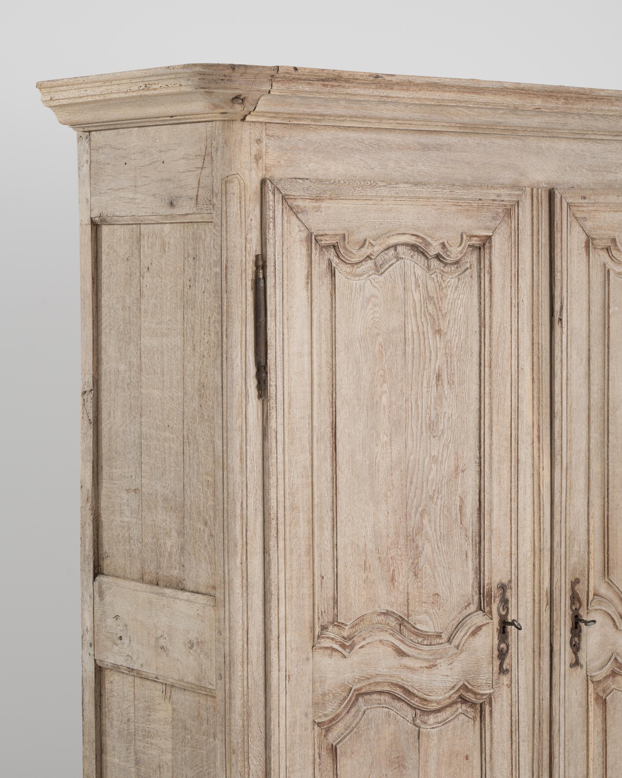 Cabinet en bois français du début du 19ème siècle en vente 2