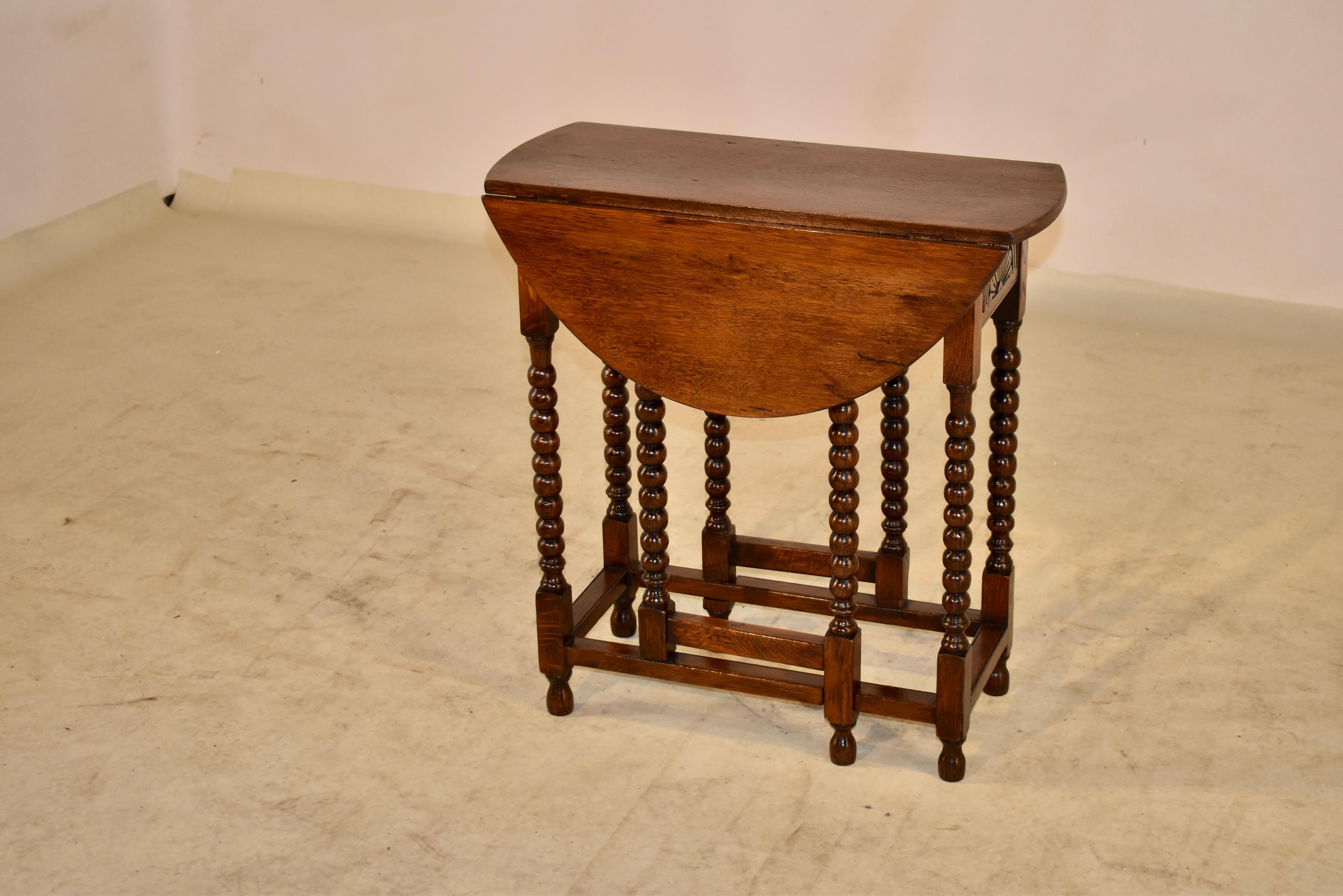 English Early 19th Century Gate Leg Side Table