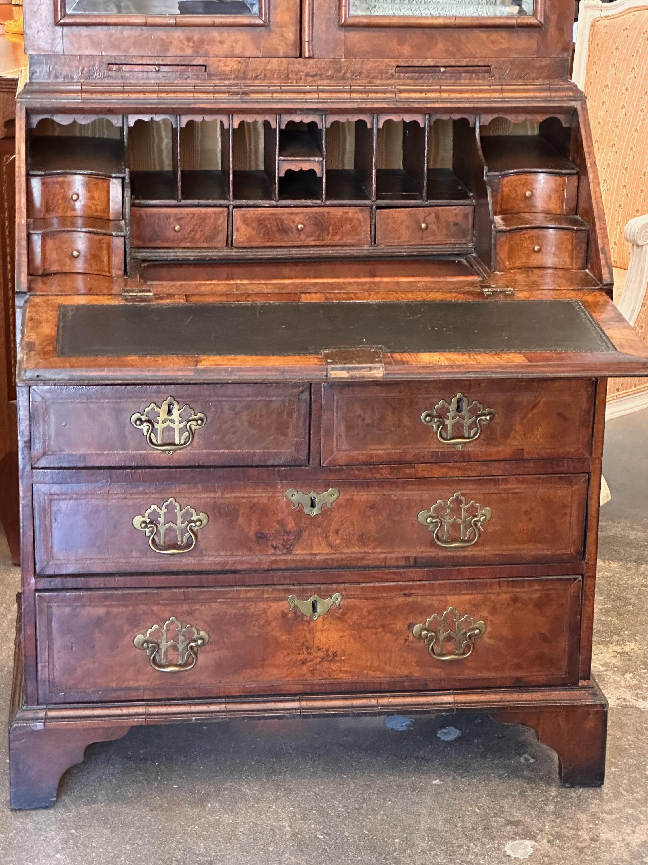 Early 19th Century George II Walnut Secretary With Mirrored Doors For Sale 1