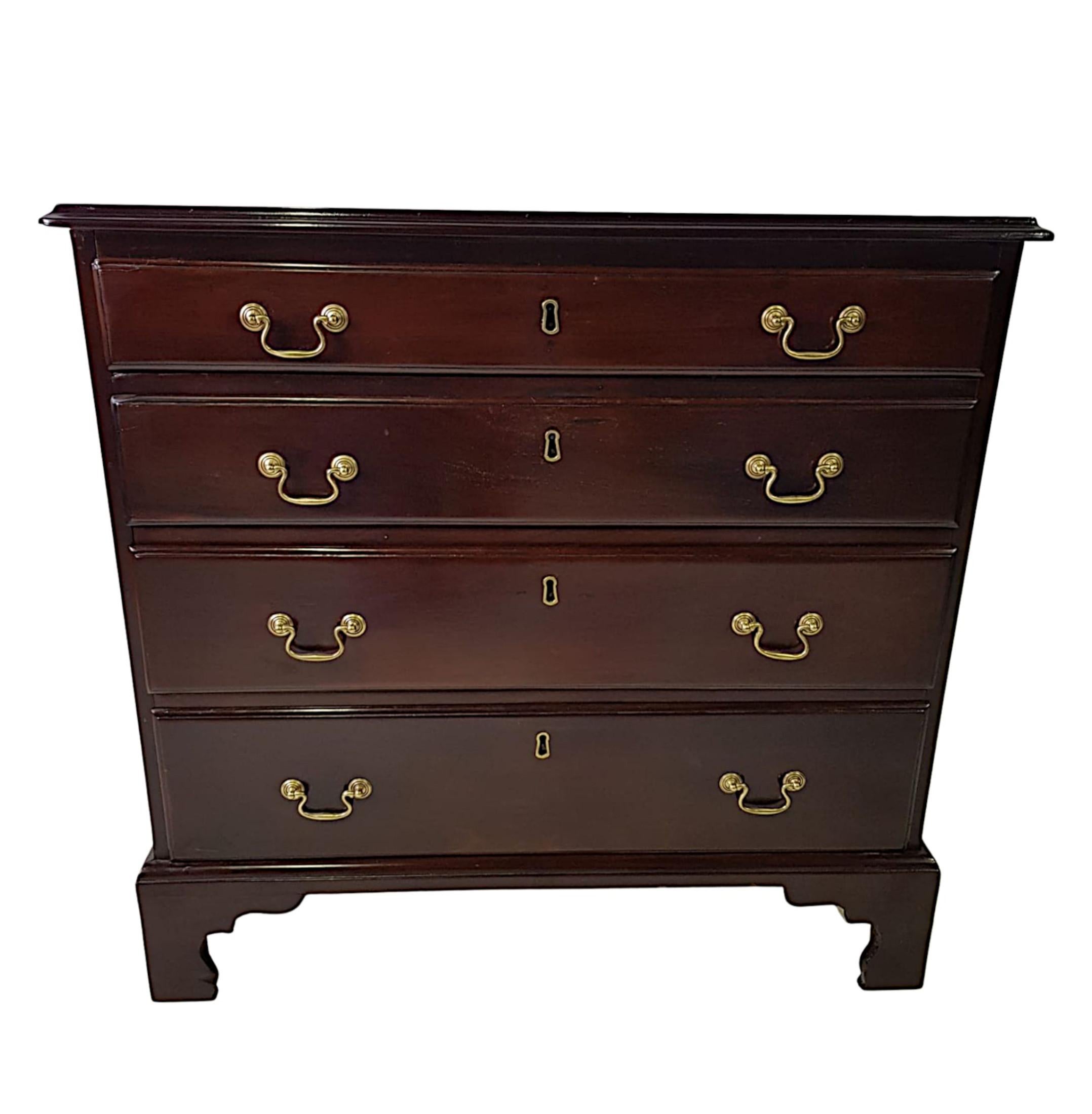 Early 19th Century George III Chest of Drawers In Good Condition For Sale In Dublin, IE