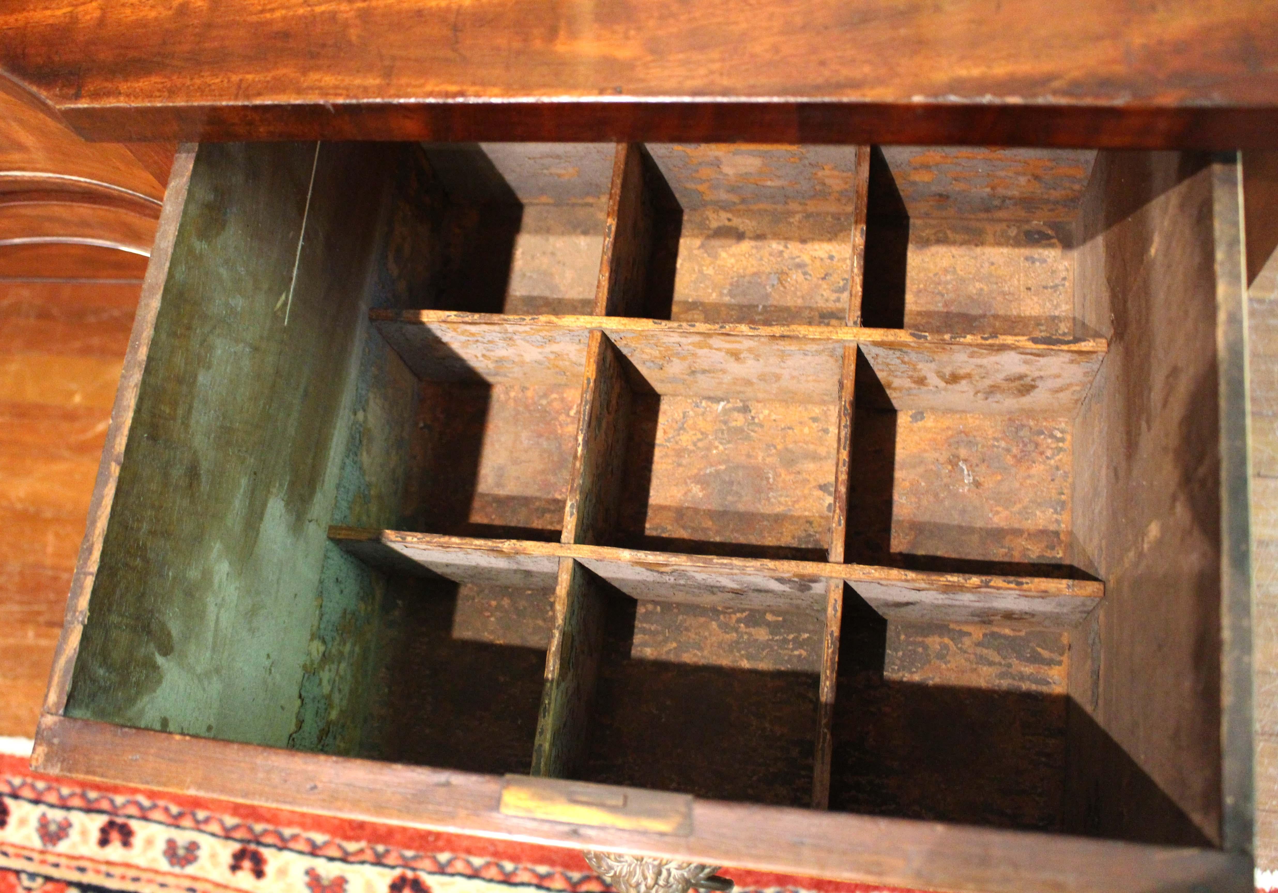 Credenza a forma di serpente inglese del primo Ottocento Giorgio III in vendita 2