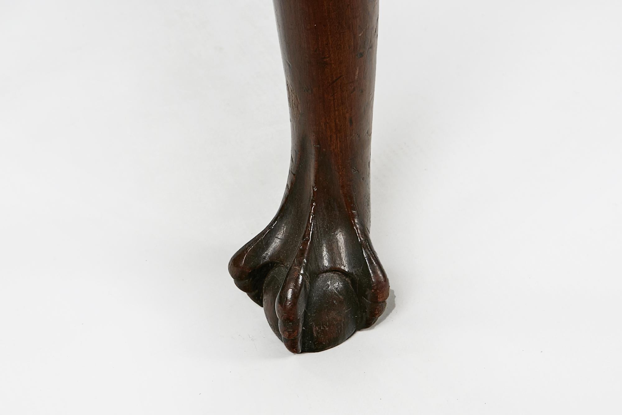 XIXe siècle Table d'appoint irlandaise George III du début du 19e siècle avec plateau en marbre brèche d'Arrabida en vente