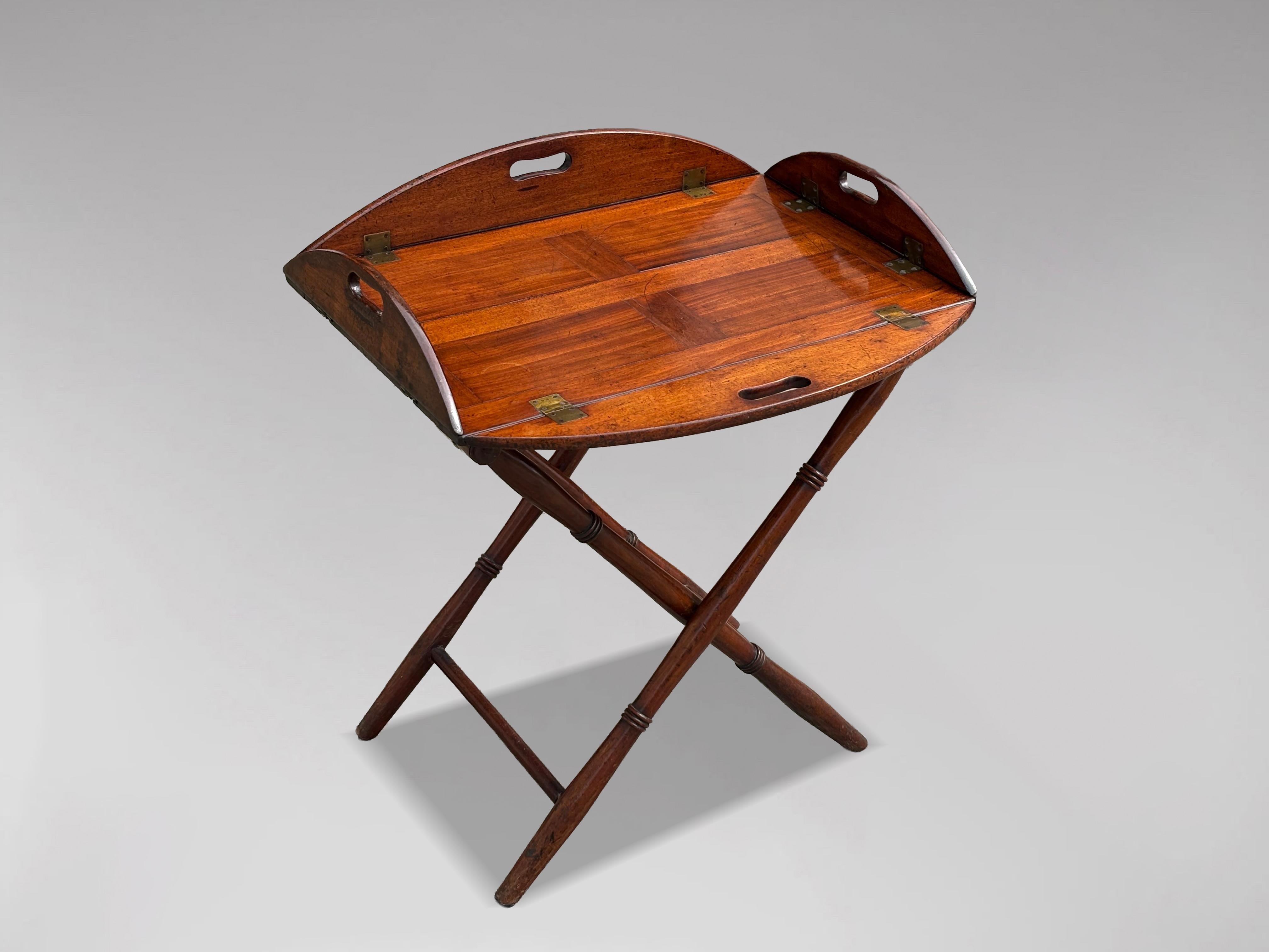 Frühe 19. Jahrhundert George III Periode Mahagoni Butler's Tablett auf Stand im Angebot 4