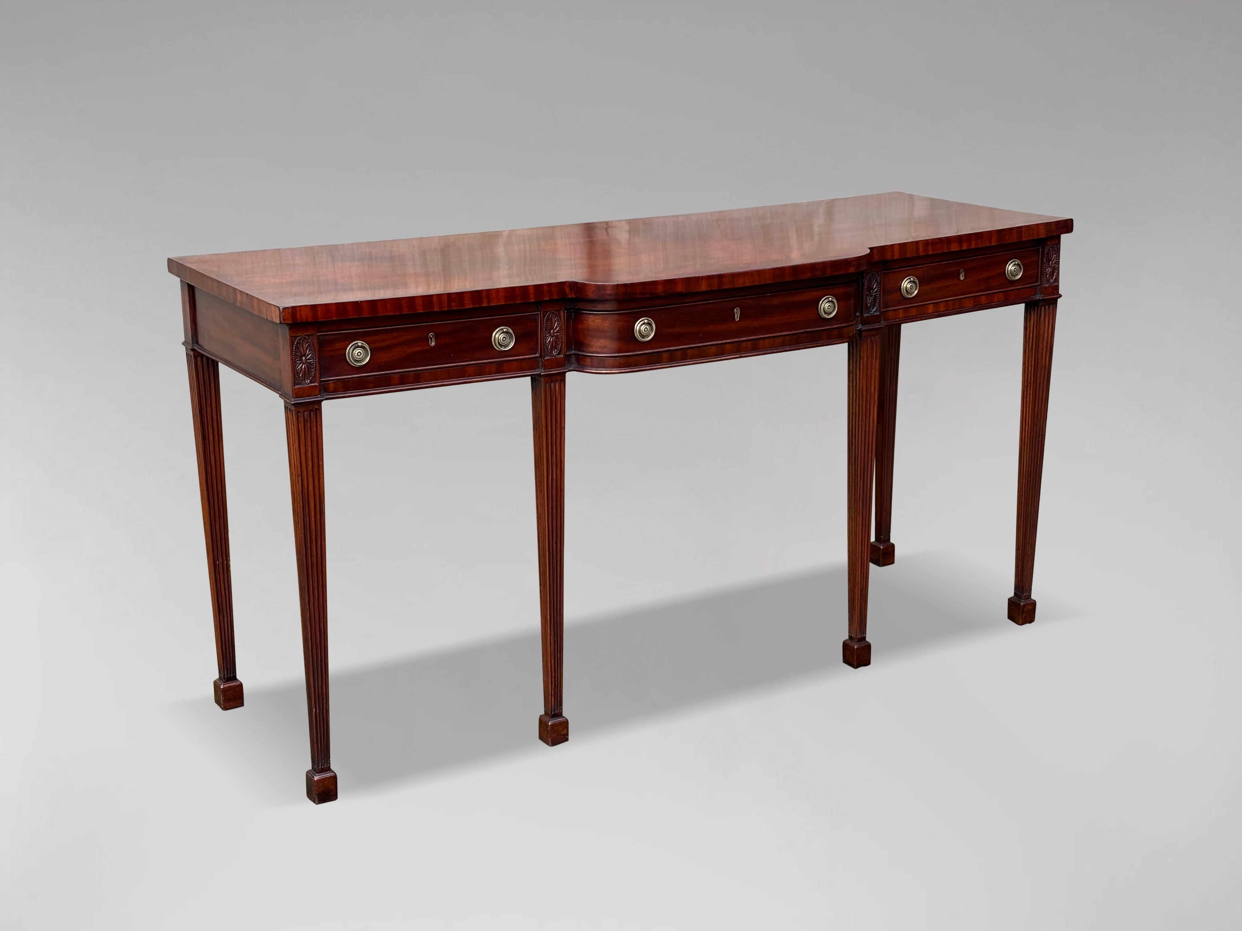 Polished Early 19th Century George III Period Mahogany Serving Table For Sale