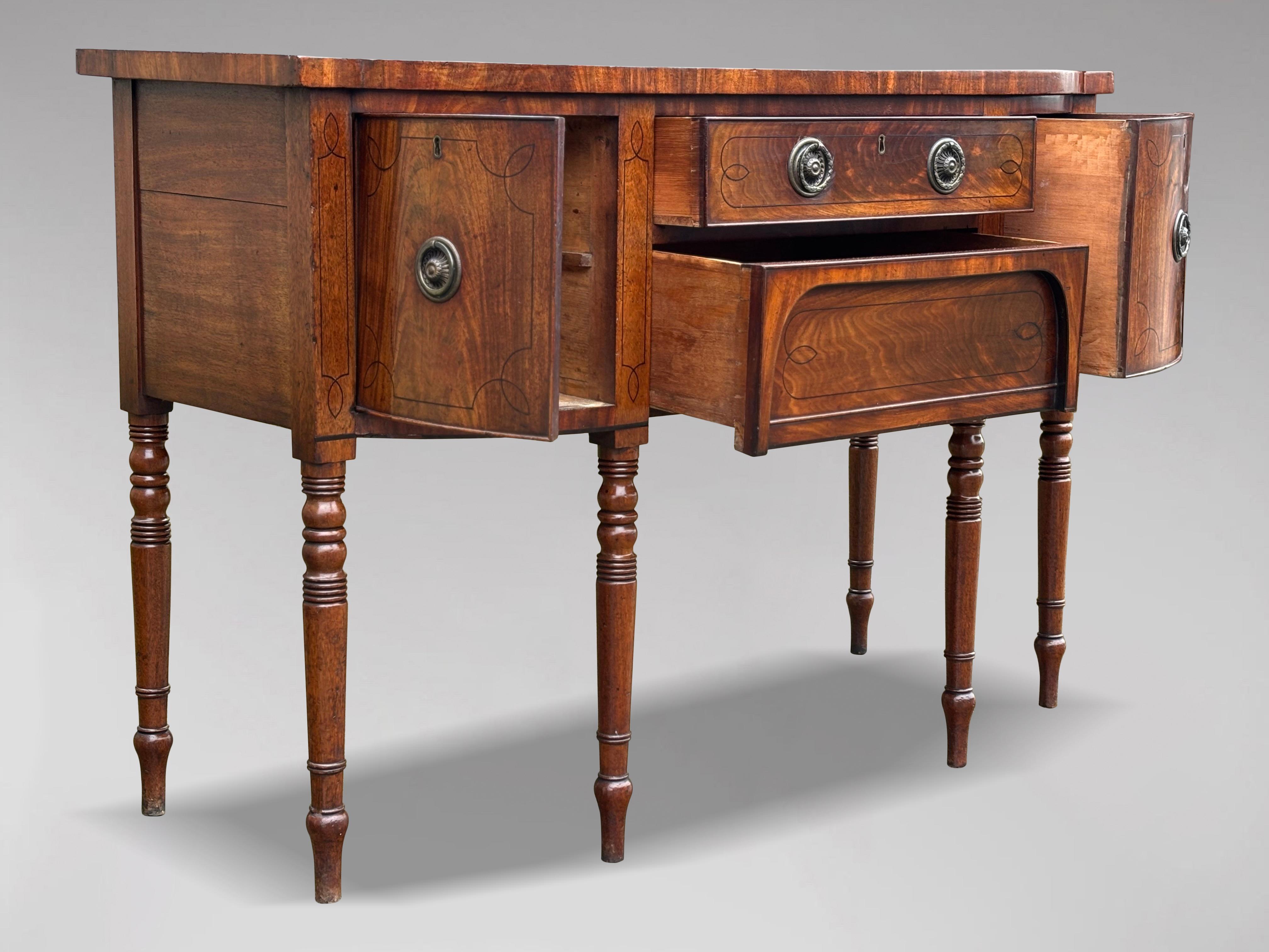 Early 19th Century George III Period Sideboard In Good Condition For Sale In Petworth,West Sussex, GB
