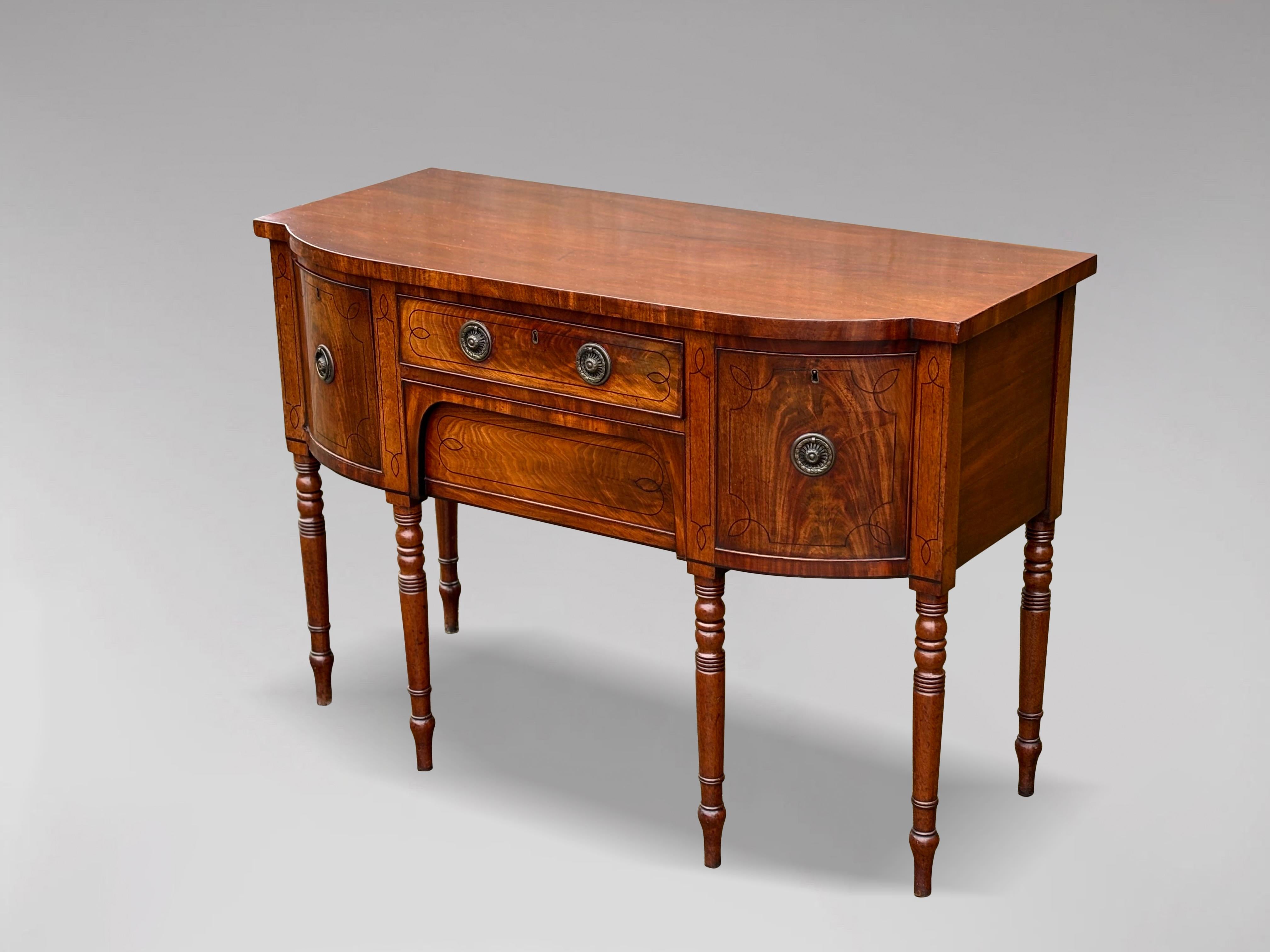 Early 19th Century George III Period Sideboard For Sale 1