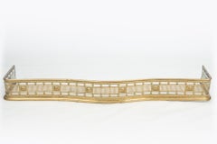 Parafango in ottone traforato dell'inizio del XIX secolo di Giorgio III