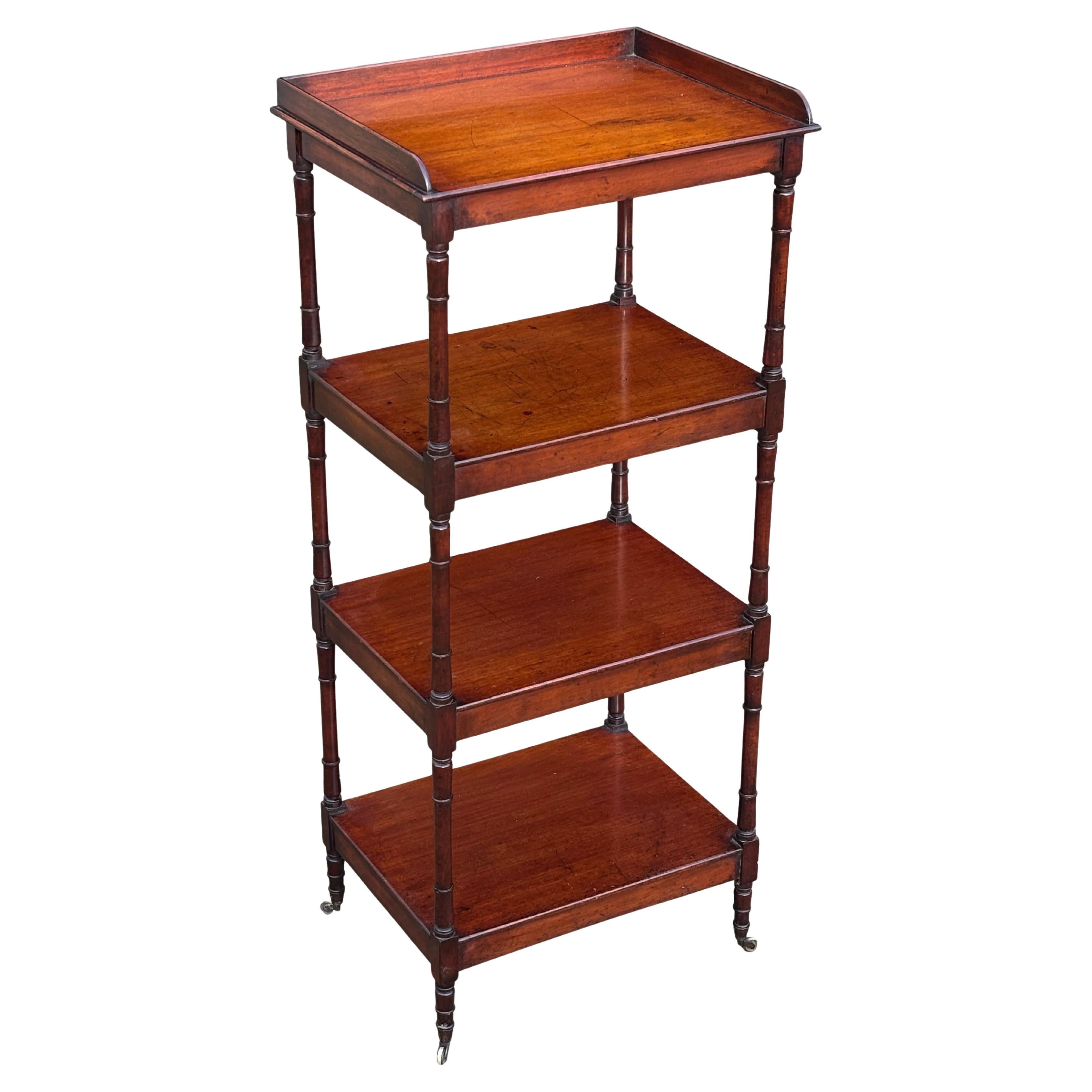 Début du 19ème siècle, période George IV en acajou, pupitre Whatnot à 4 niveaux
