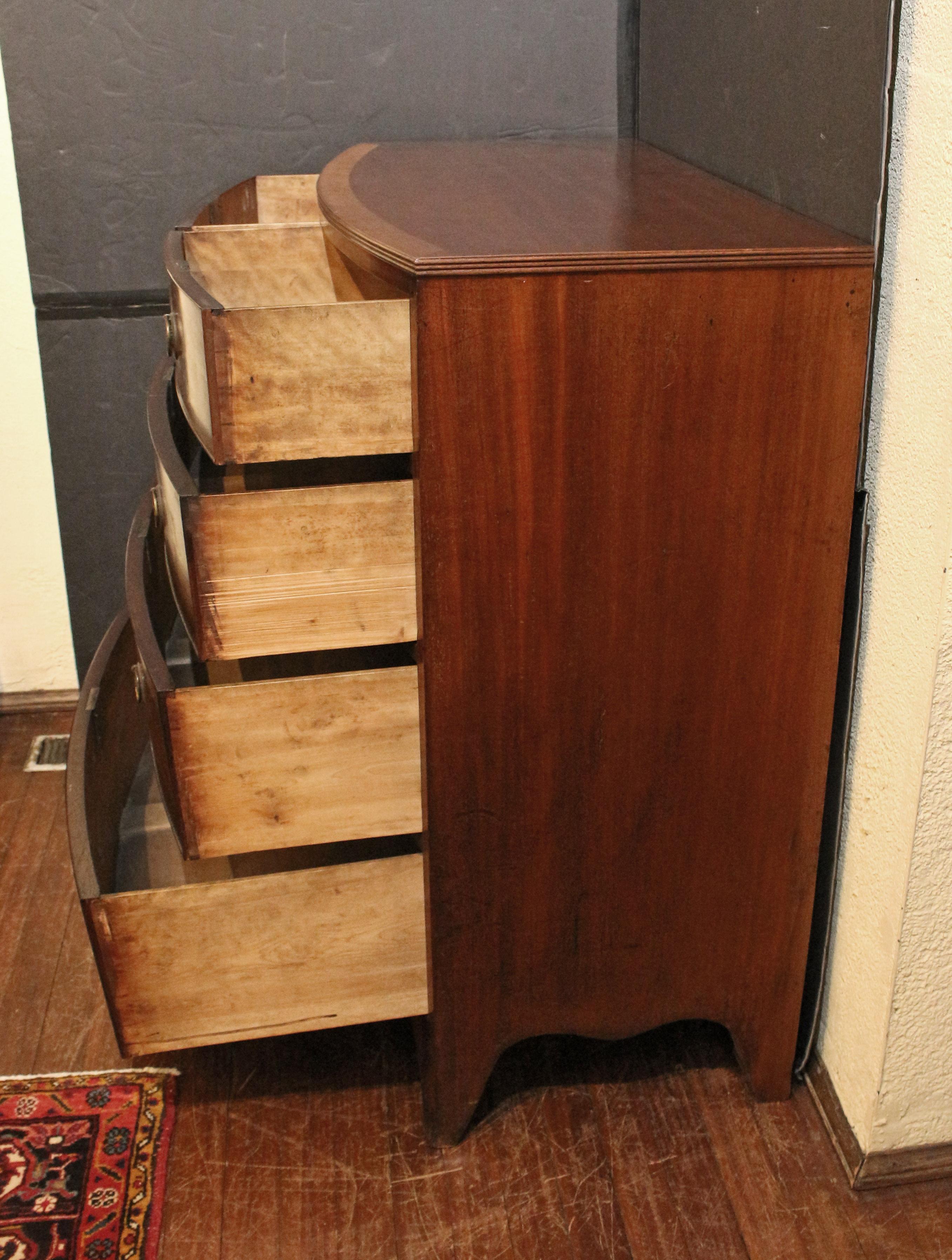 Early 19th Century Georgian Bowfront Chest of Drawers 2