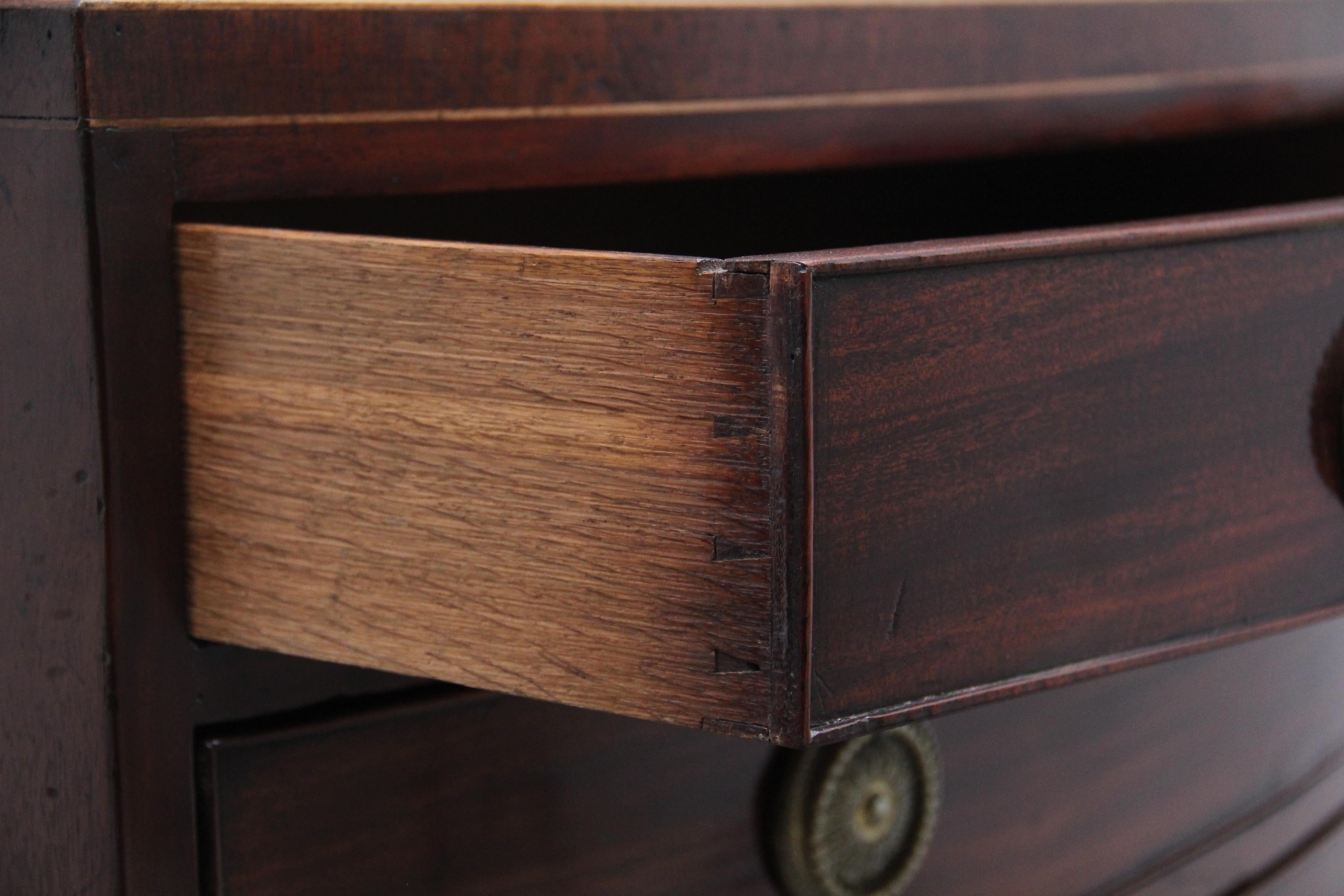 Early 19th Century Georgian Chest of Drawers In Good Condition In Martlesham, GB