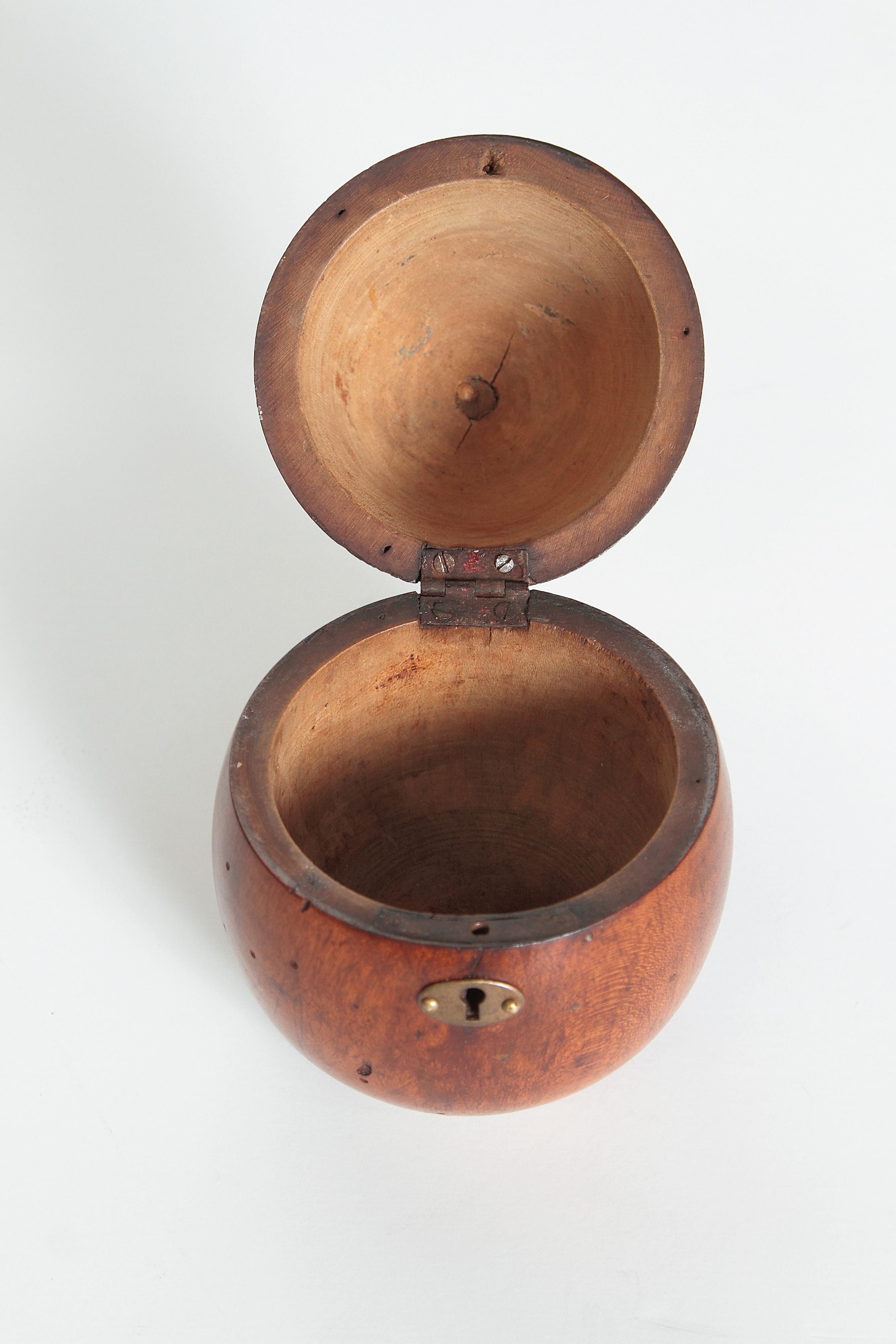 Early 19th Century Georgian Fruitwood Pear Form Tea Caddy 5