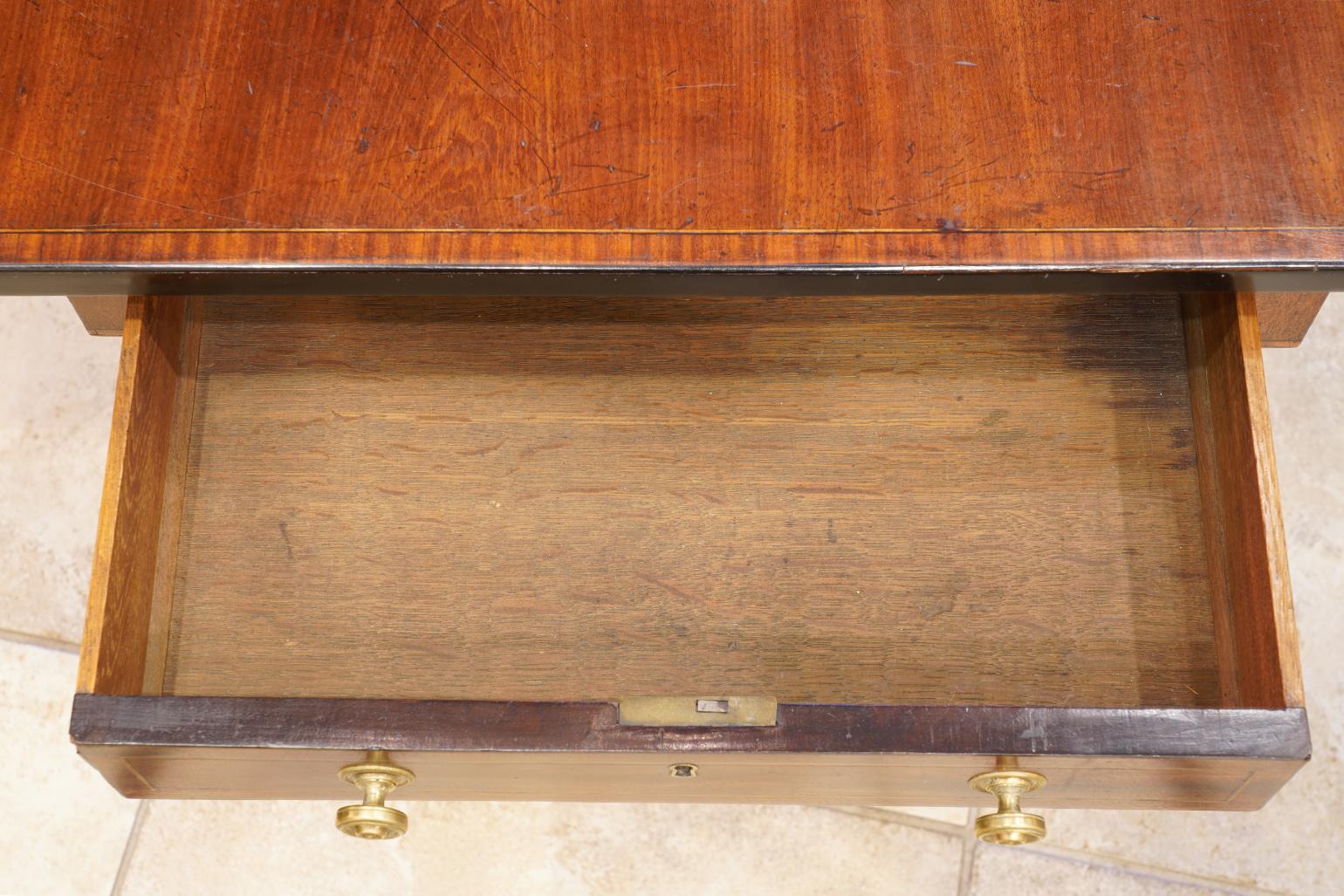 Brass Early 19th Century Georgian Inlaid Mahogany Pedestal Drop-Leaf Table