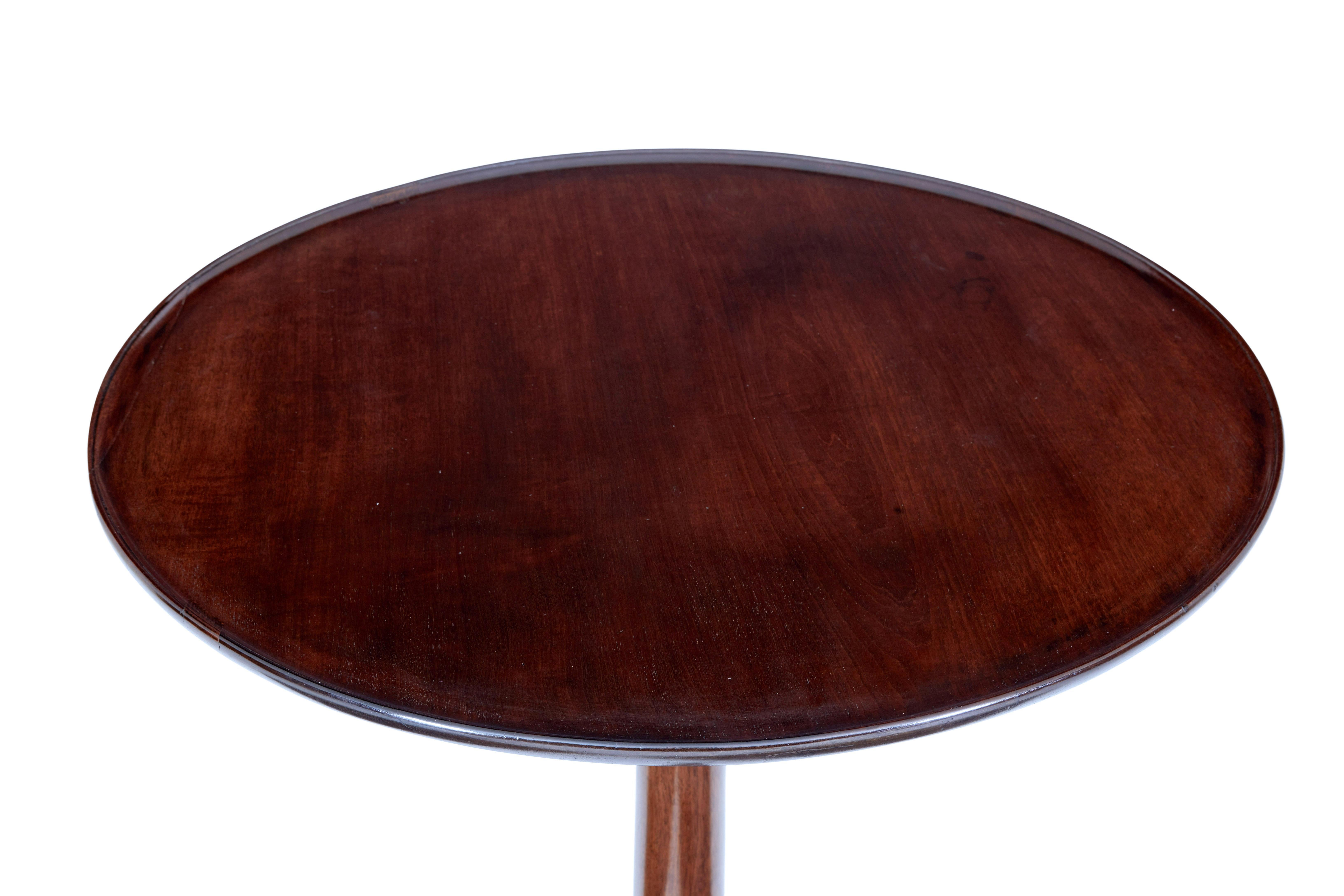 19th Century Early 19th century Georgian mahogany tripod table For Sale