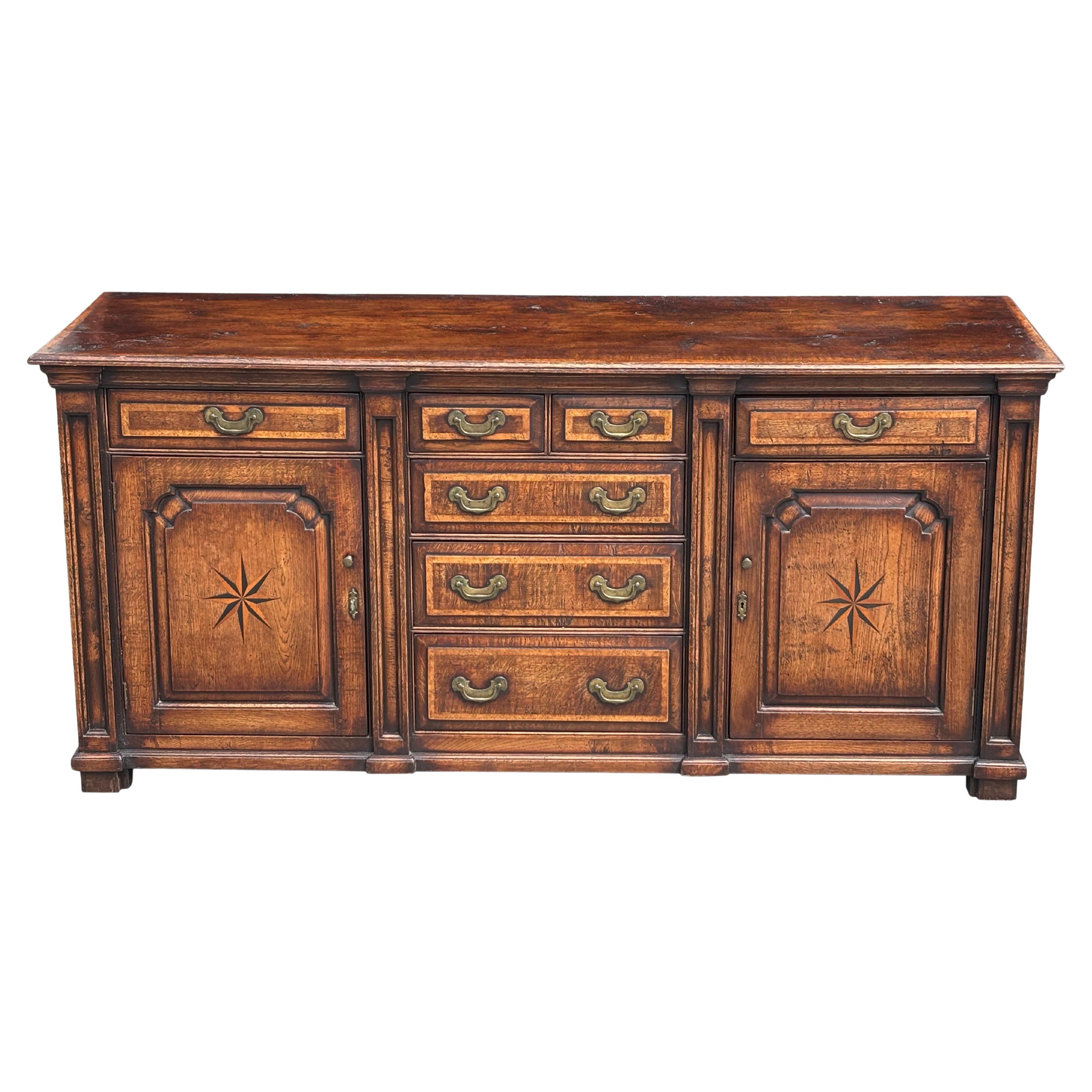 Base de commode du début du 19e siècle en chêne géorgien et ronce d'orme incrustée en vente
