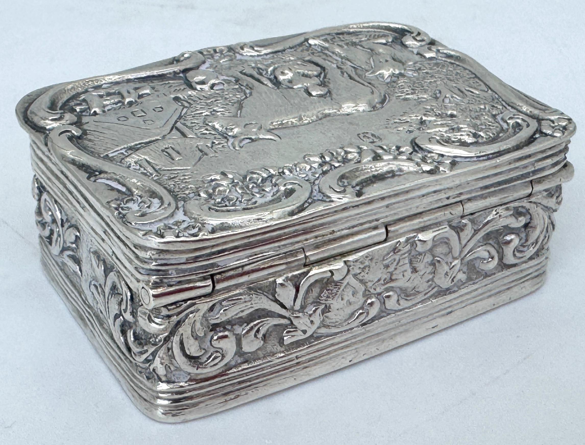 Caja paisajística alemana de plata repujada de 13 lts de principios del siglo XIX, Hanau, c. 1820 en Bueno estado para la venta en West Palm Beach, FL