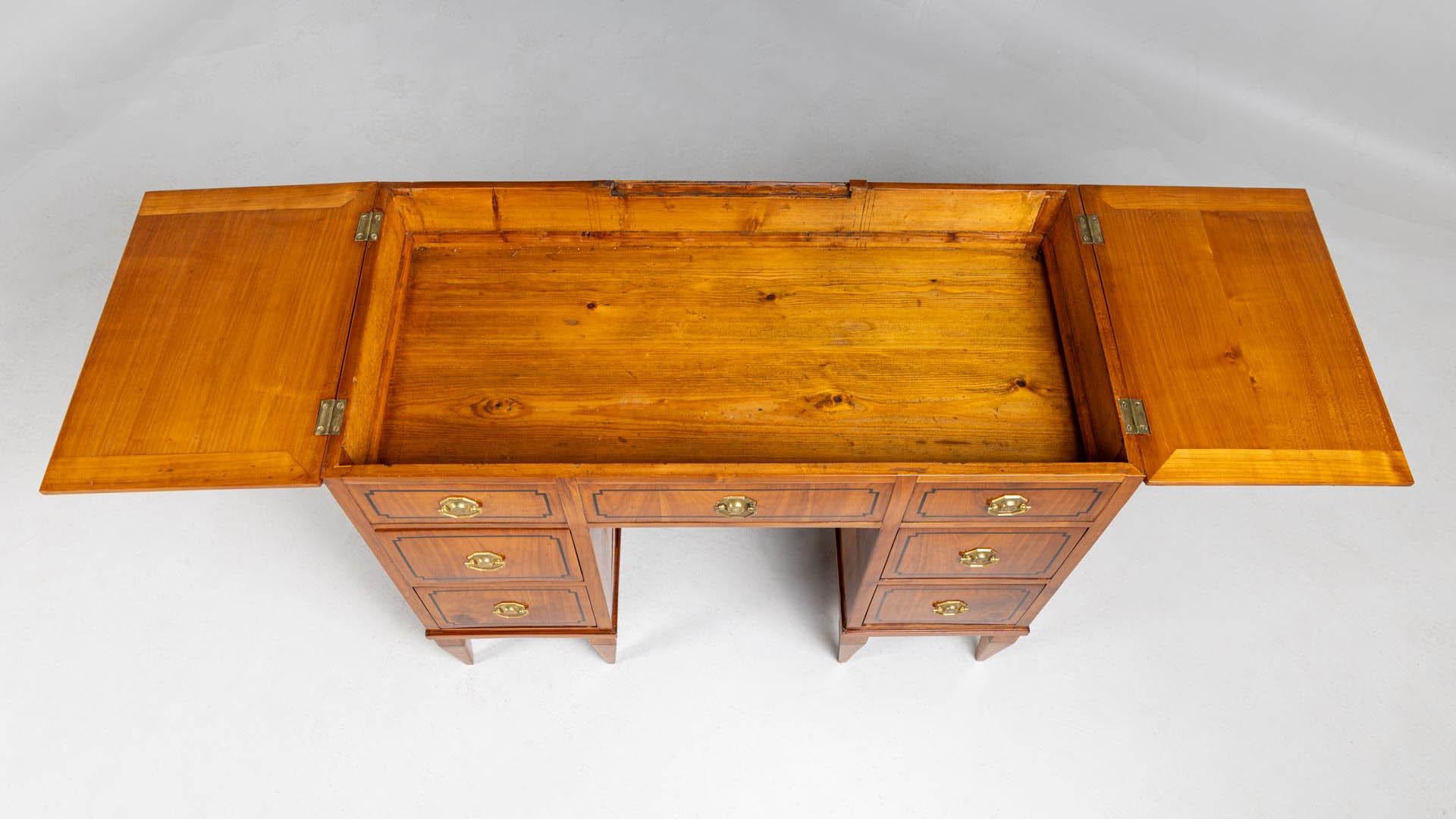 Escritorio o tocador Biedermeier alemán de principios del siglo XIX, madera de cerezo en venta 8