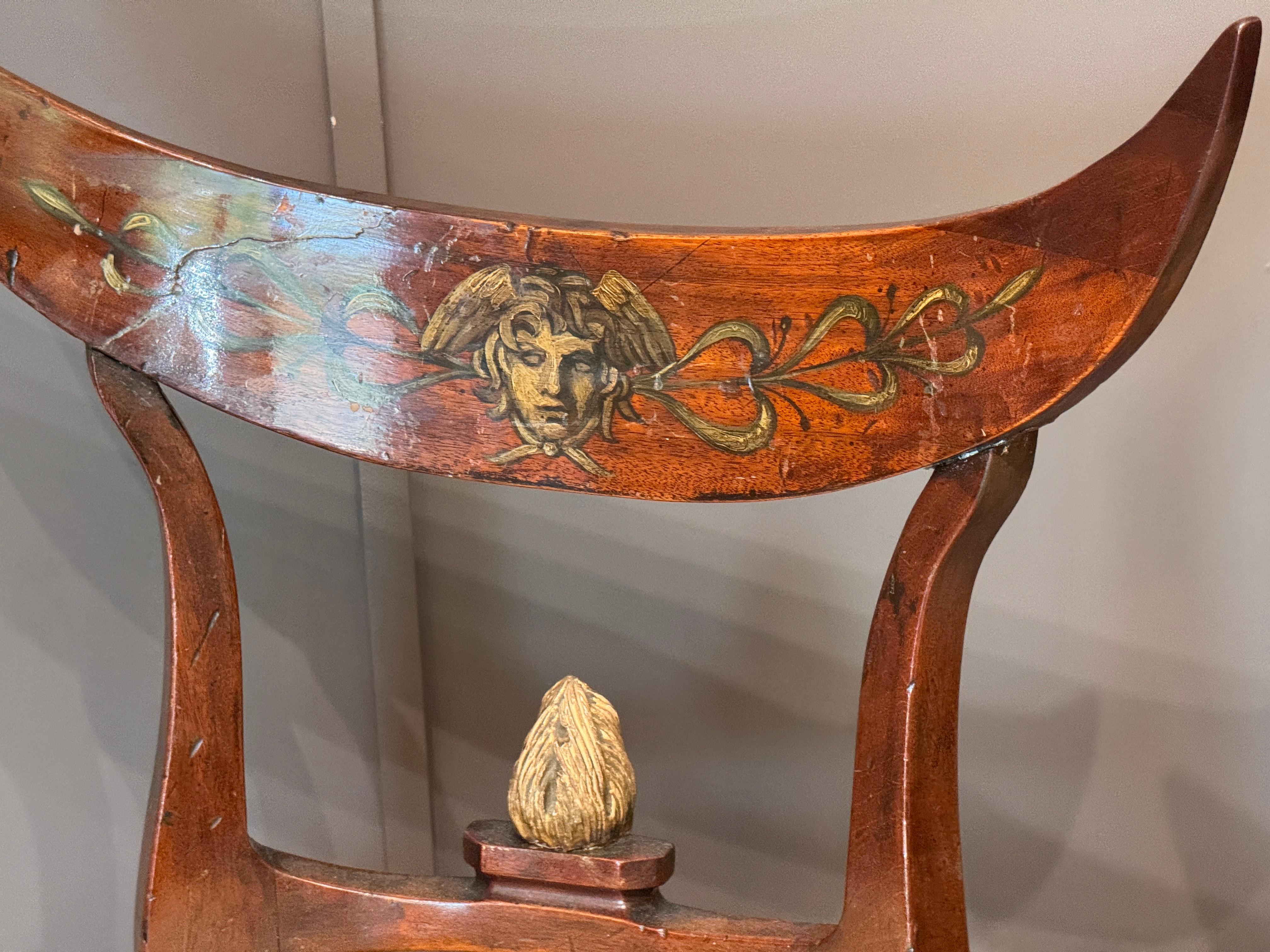 Chaises allemandes Biedermeier en acajou peint du début du 19e siècle - Paire en vente 3
