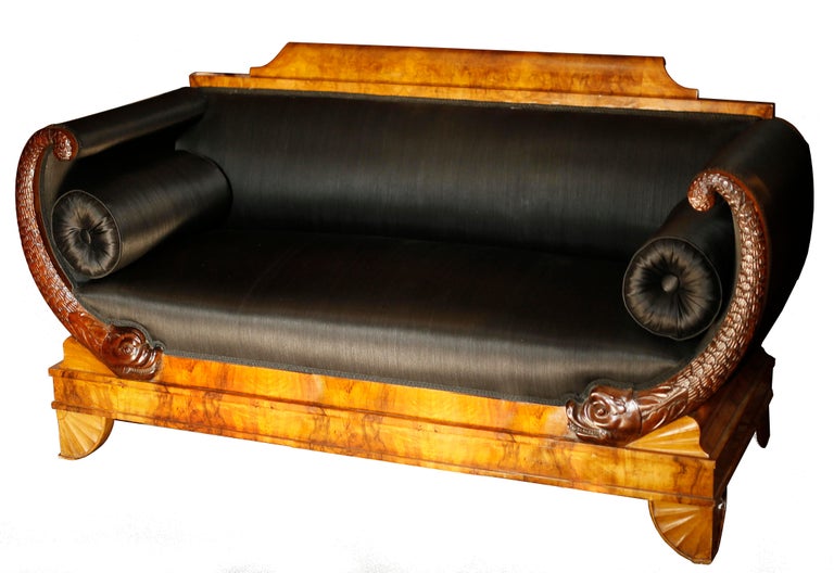 Early 19th Century German Burl Walnut Biedermeier Sofa In Black