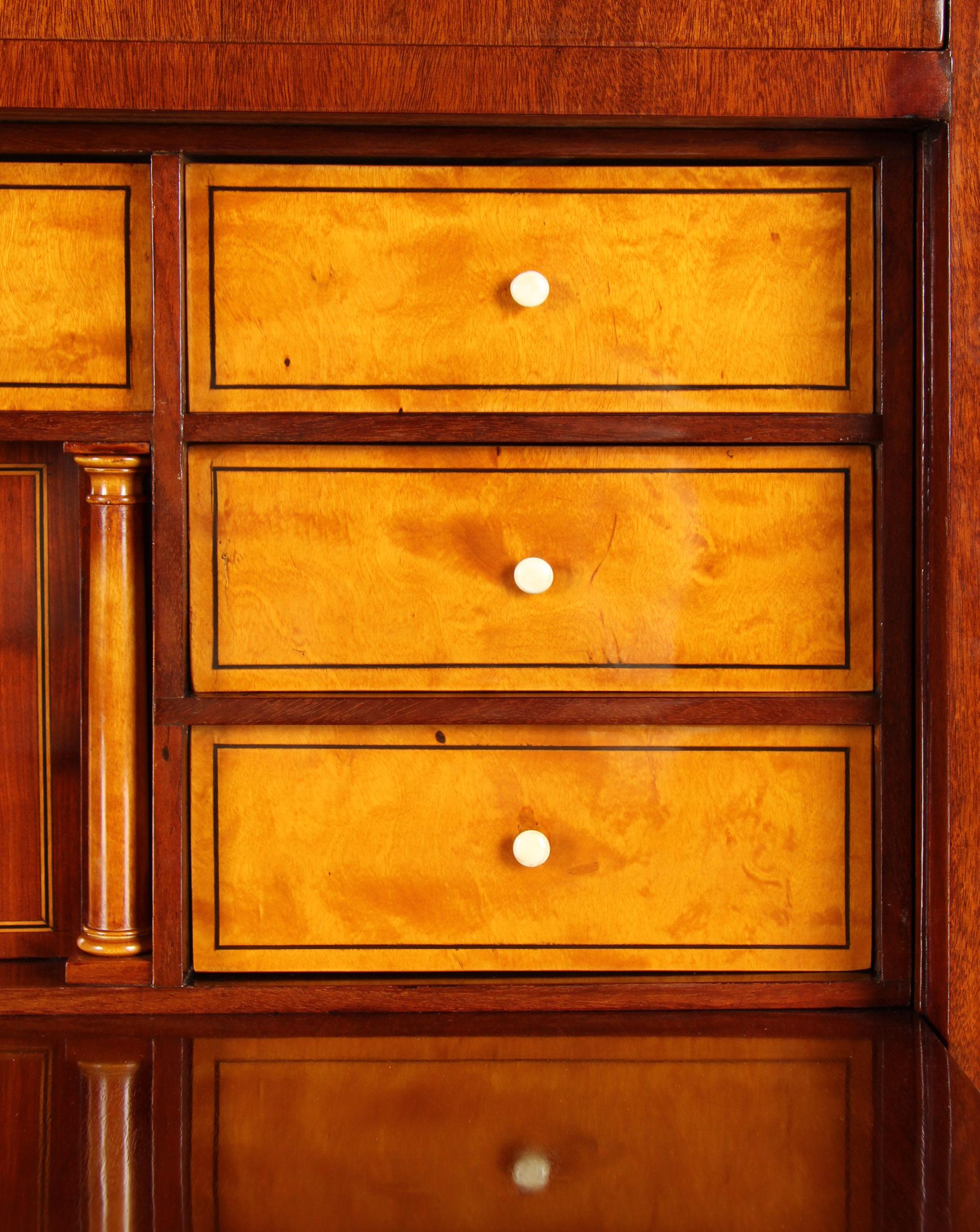 Secrétaire allemand ou danois du début du 19e siècle, acajou, Biedermeier, vers 1815 en vente 3