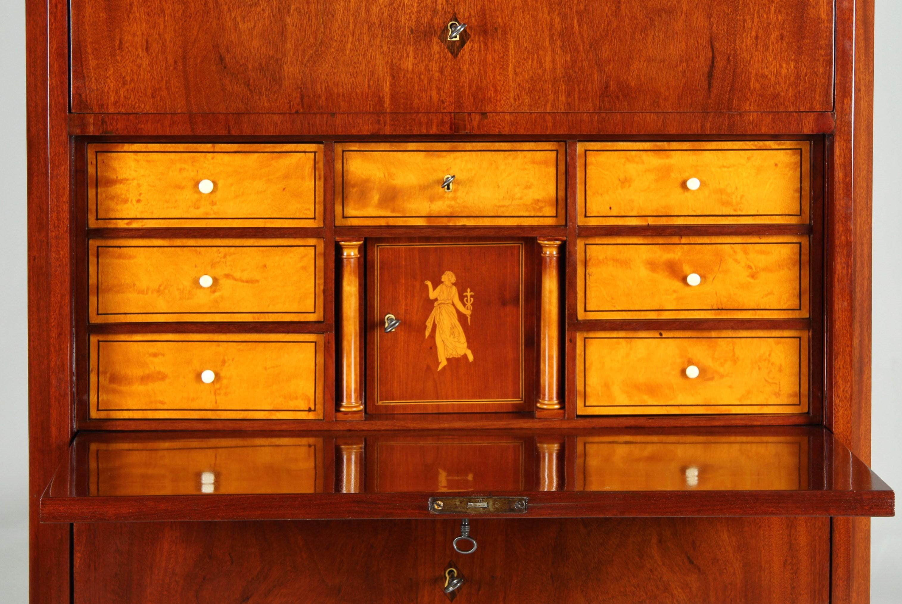 Secrétaire allemand ou danois du début du 19e siècle, acajou, Biedermeier, vers 1815 en vente 2