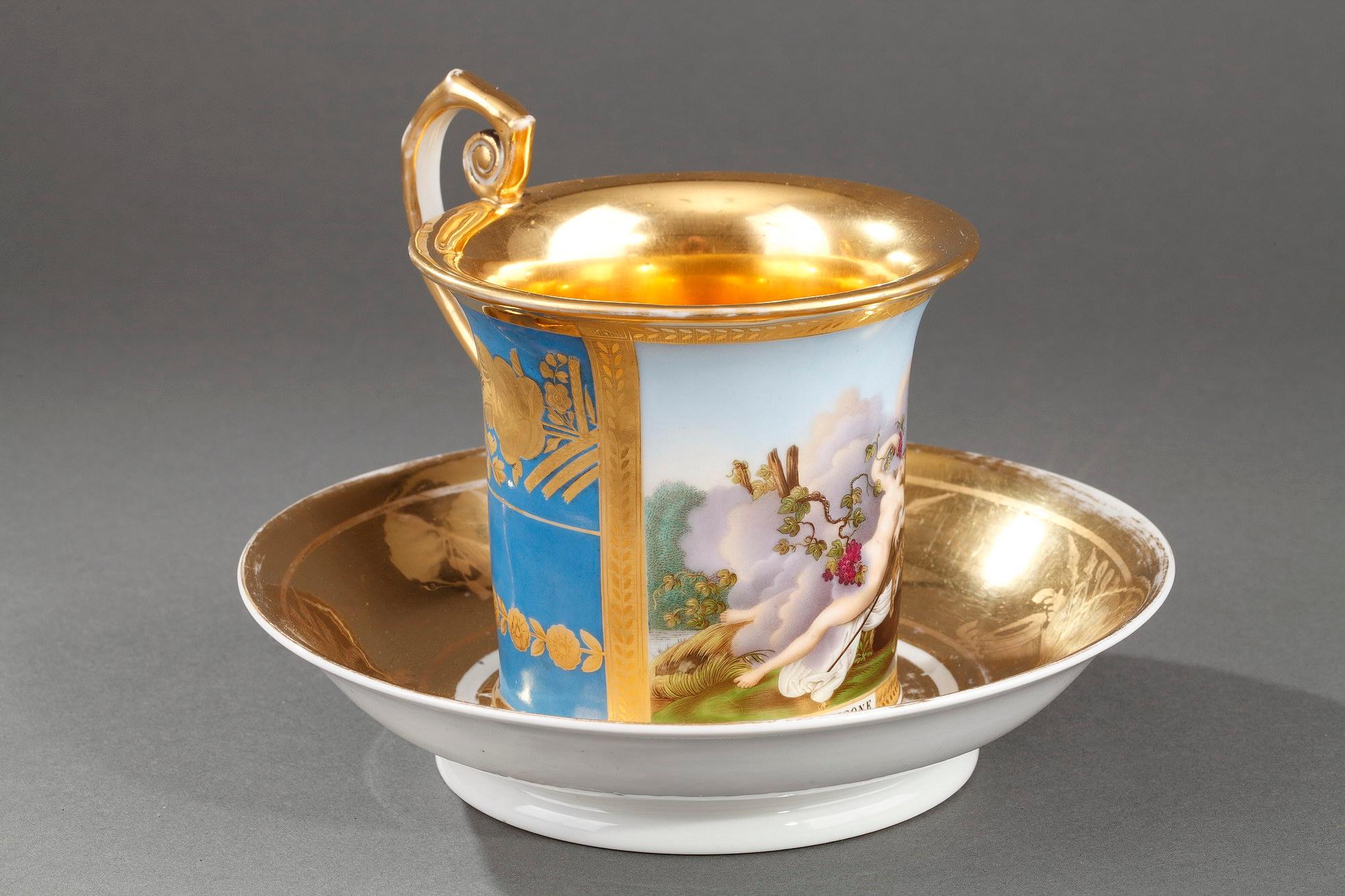 Early 19th Century German Porcelain Cup In Good Condition In Paris, FR