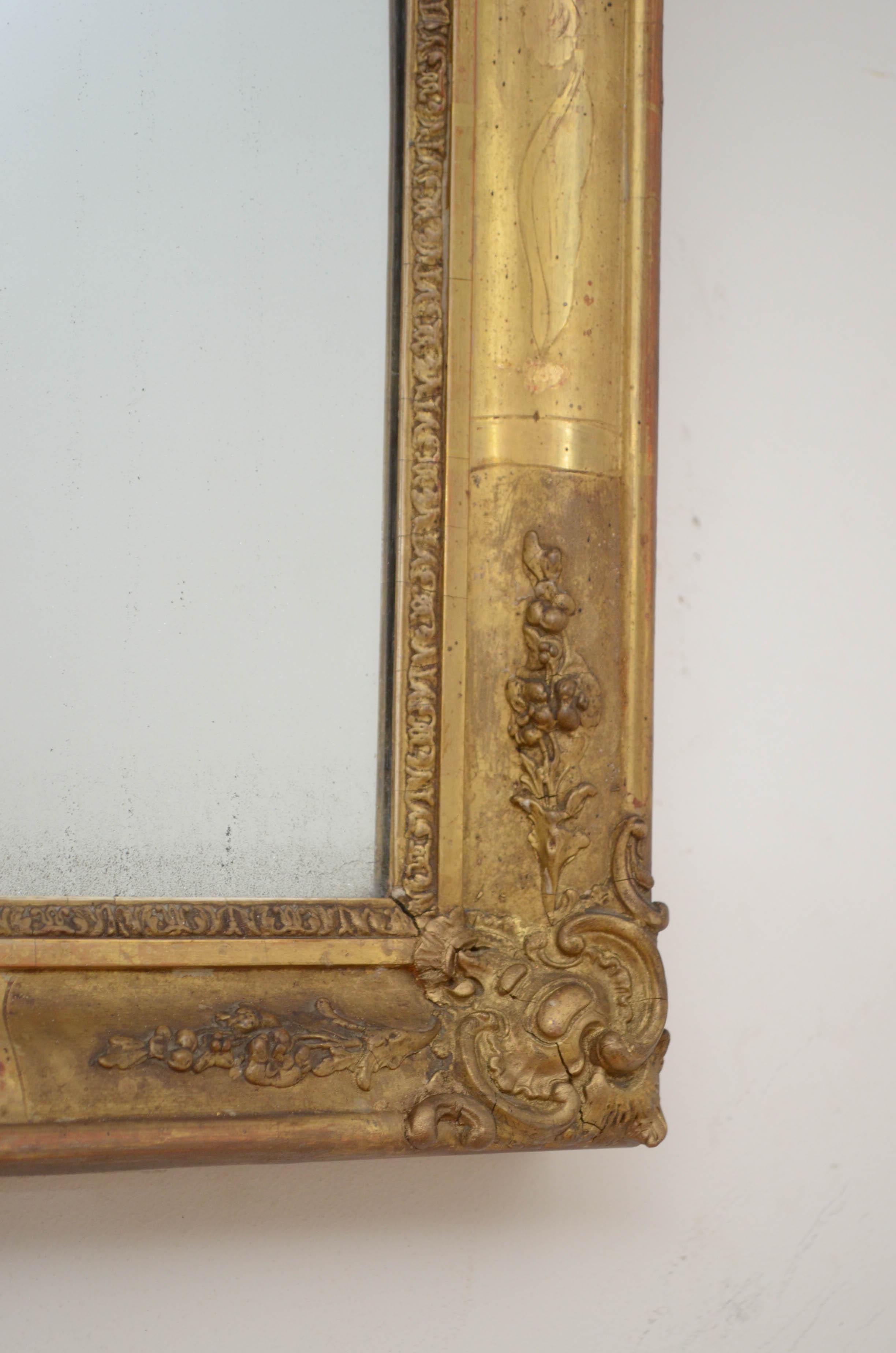 Espejo de pared dorado de principios del siglo XIX H56cm en venta 5