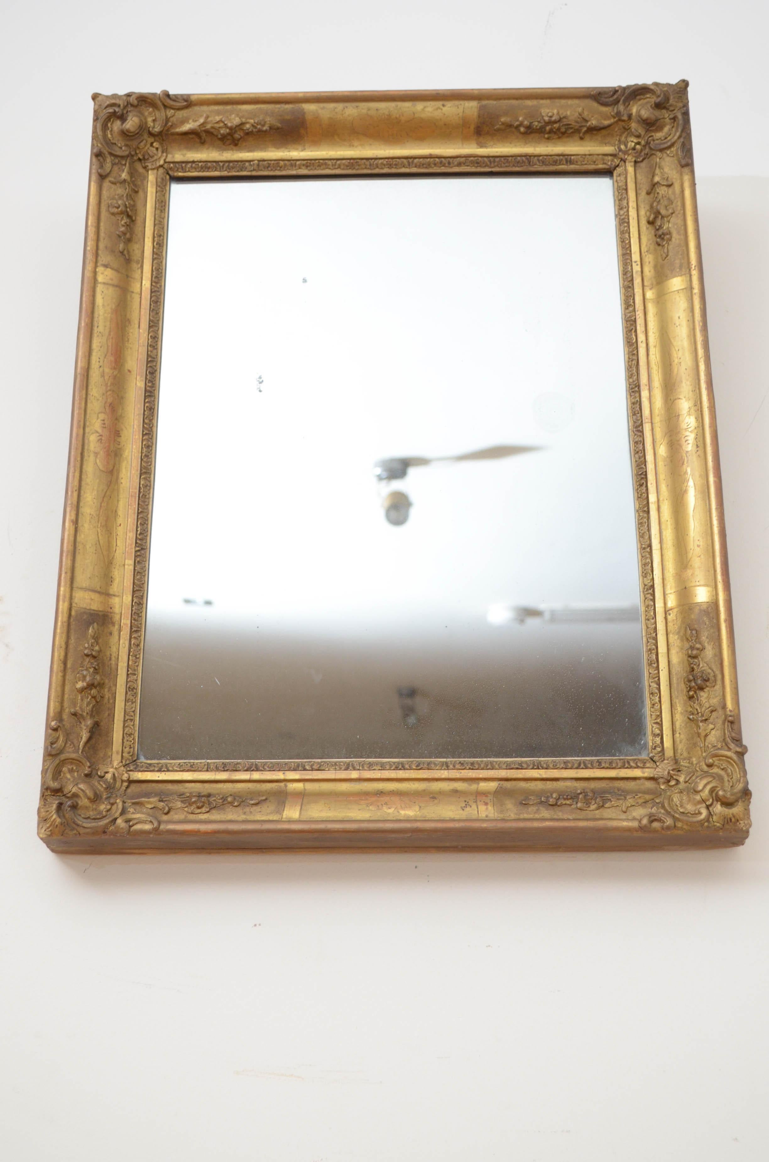 Espejo de pared dorado de principios del siglo XIX H56cm en venta 6