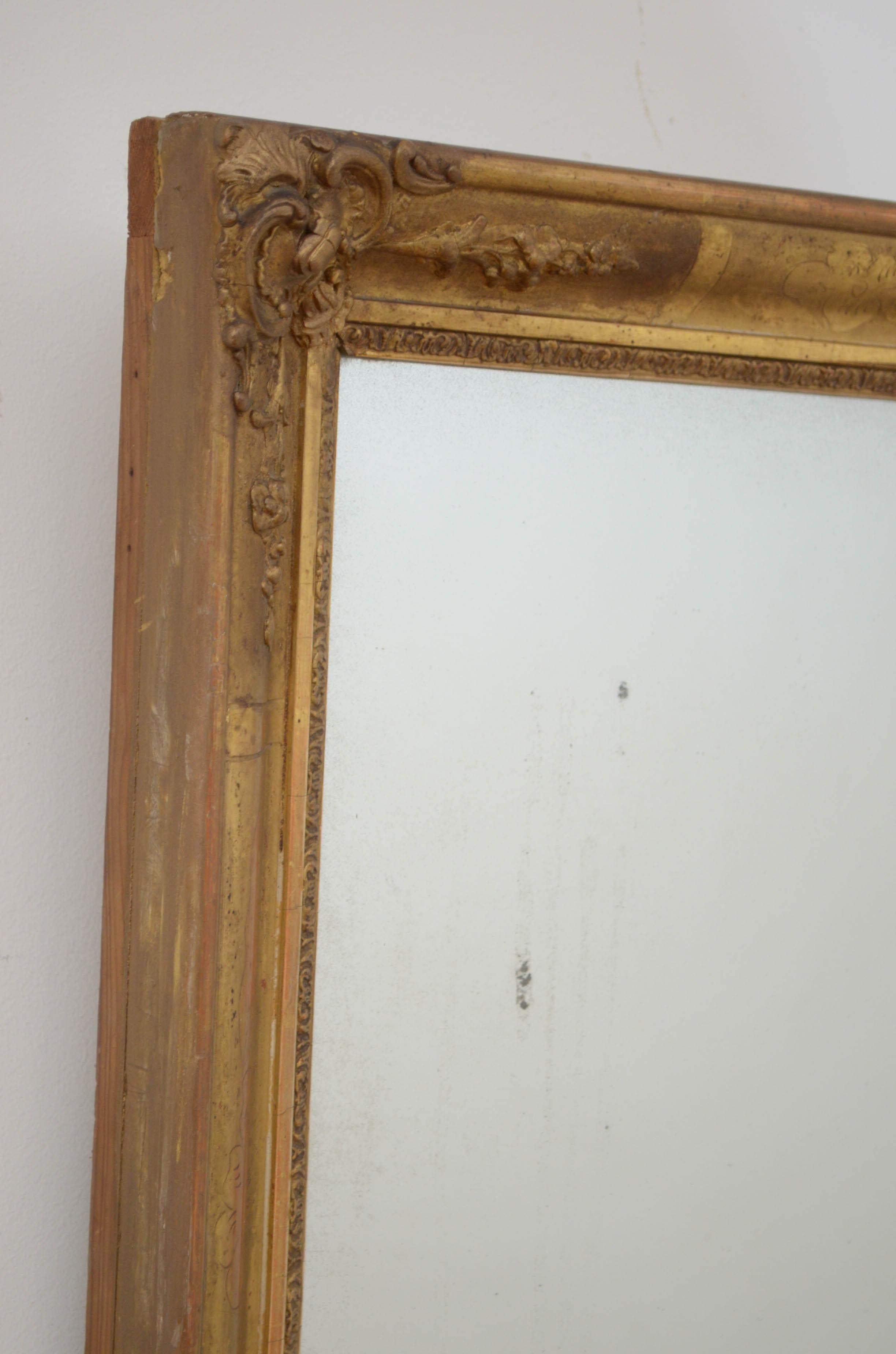 Espejo de pared dorado de principios del siglo XIX H56cm en venta 2