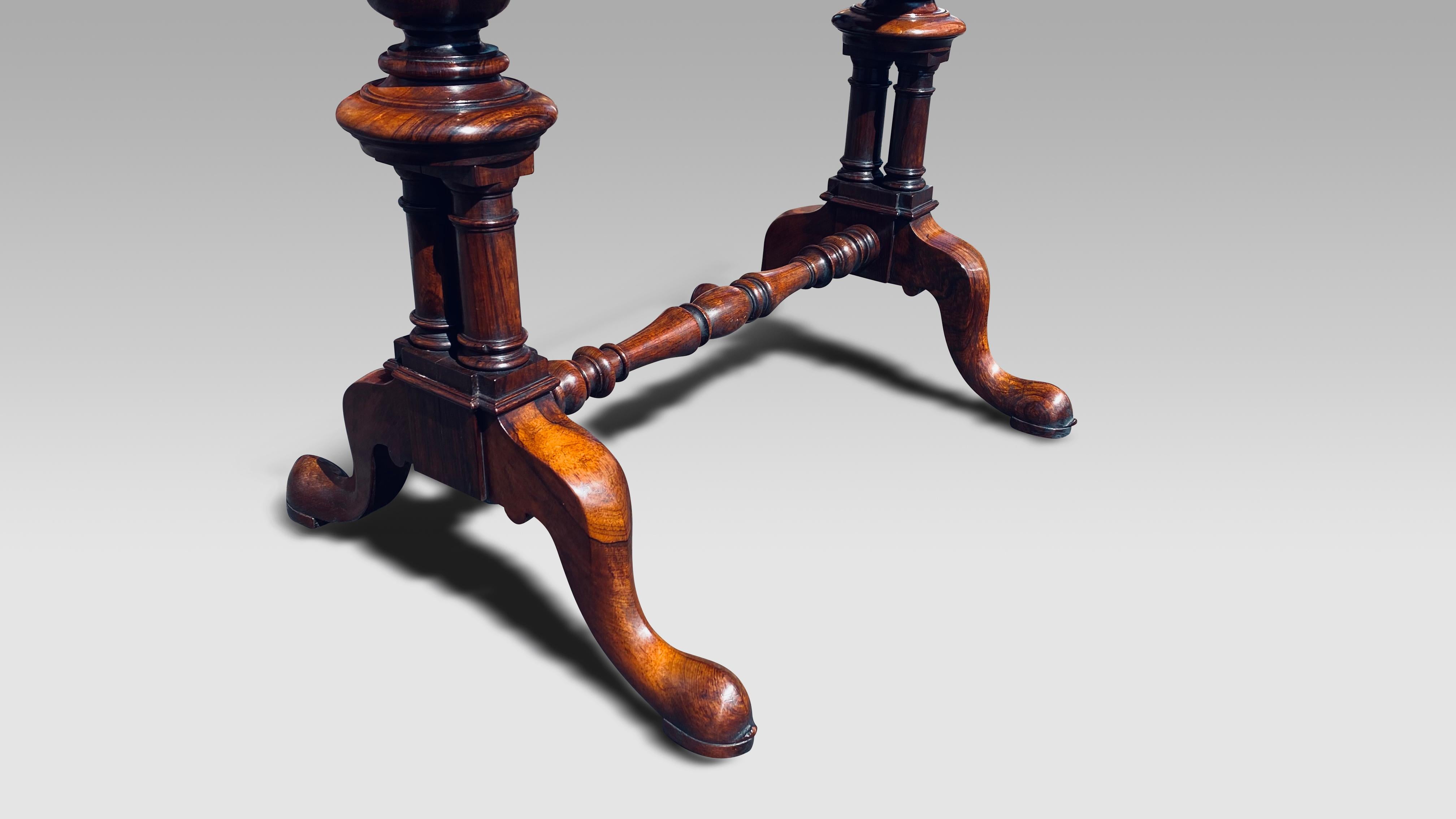 XIXe siècle Table de travail en palissandre Gillows du début du 19e siècle en vente