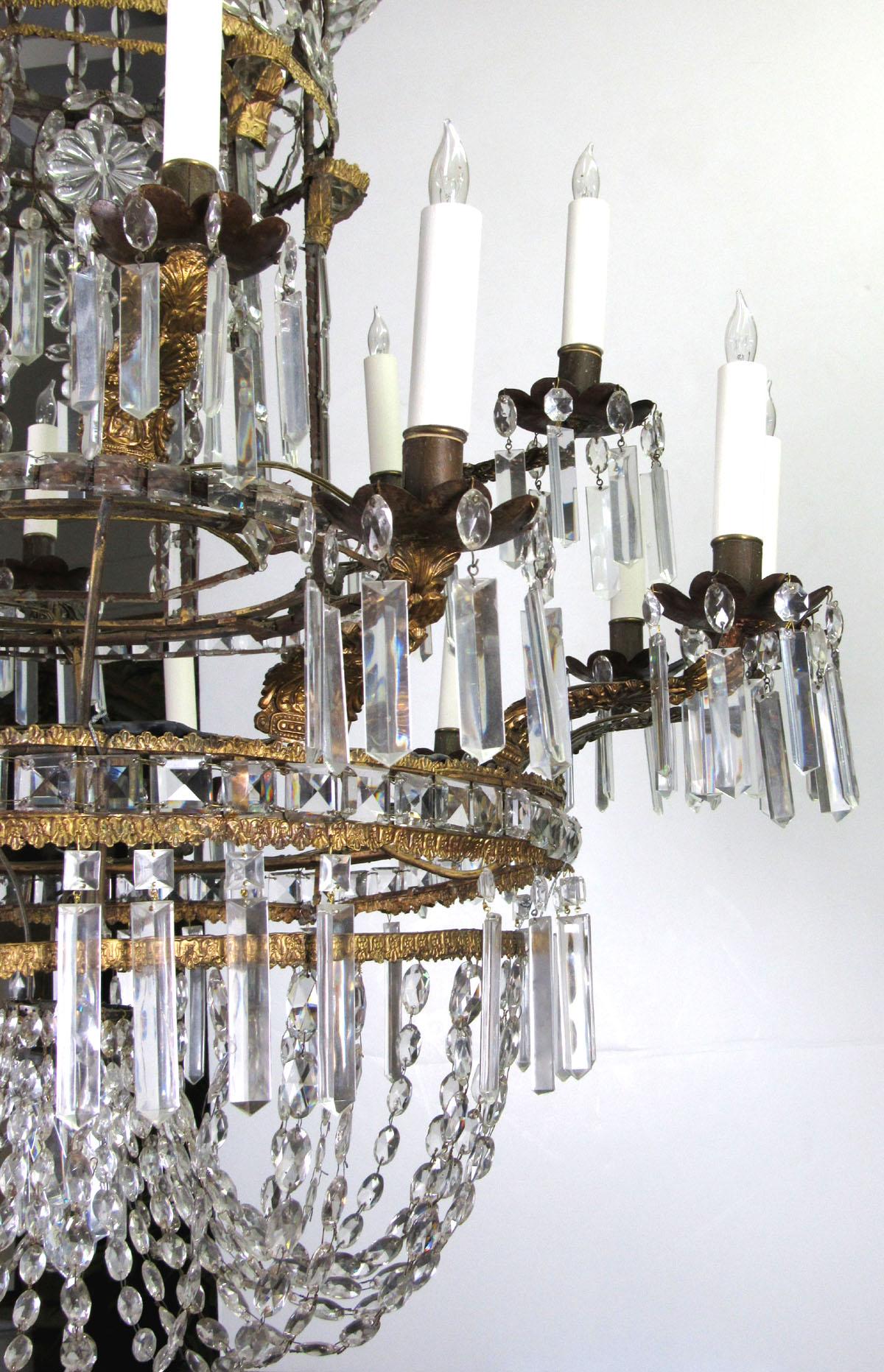 Early 19th Century Gilt Bronze and Crystal Chandelier For Sale 6