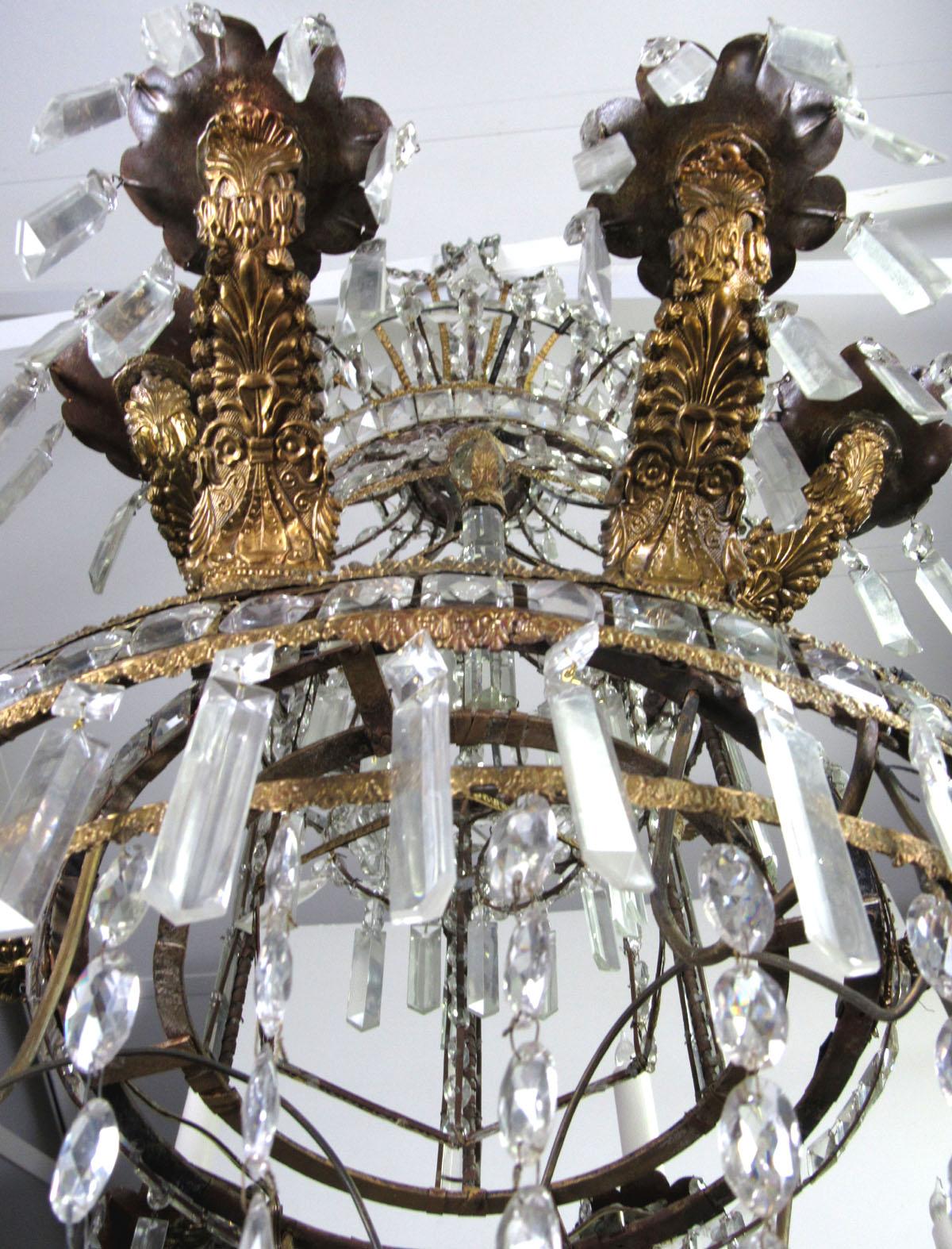 Early 19th Century Gilt Bronze and Crystal Chandelier For Sale 8
